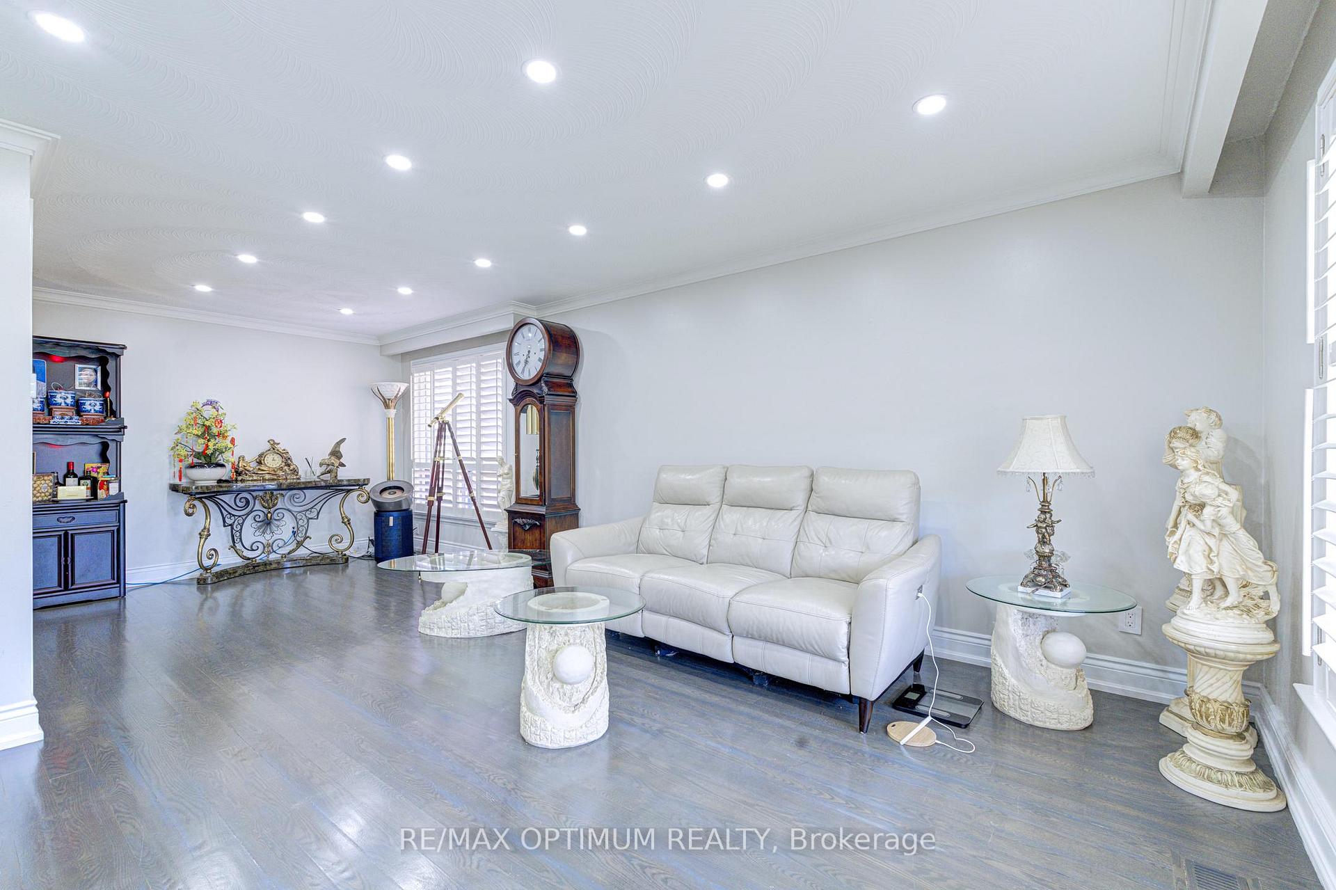 Photo 8 of 6 Evernby Boulevard, Etobicoke, Kingsview Village-The Westway — HOMEH