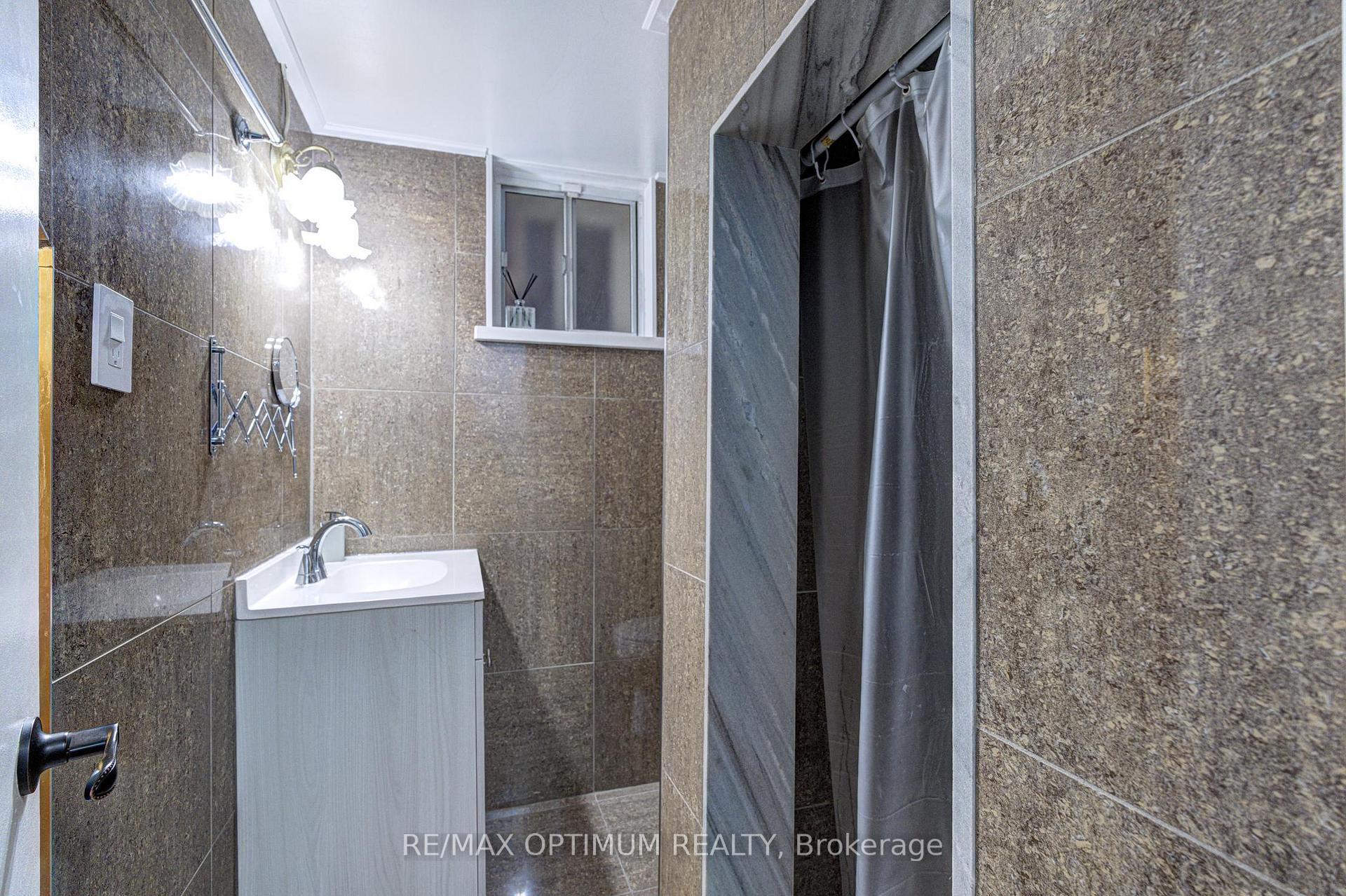 Photo 32 of 6 Evernby Boulevard, Etobicoke, Kingsview Village-The Westway — HOMEH