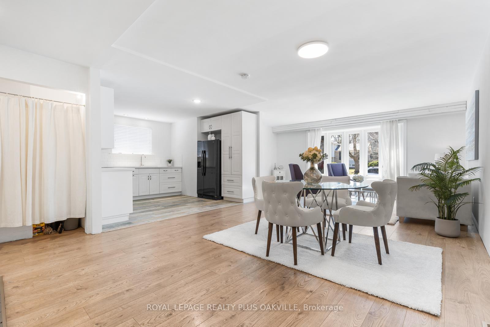 Photo 10 of 467 Anthony Drive, Oakville, Old Oakville — HOMEH