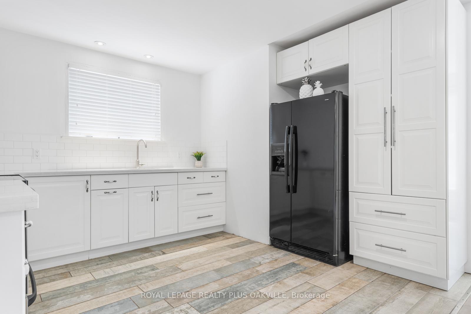 Photo 13 of 467 Anthony Drive, Oakville, Old Oakville — HOMEH