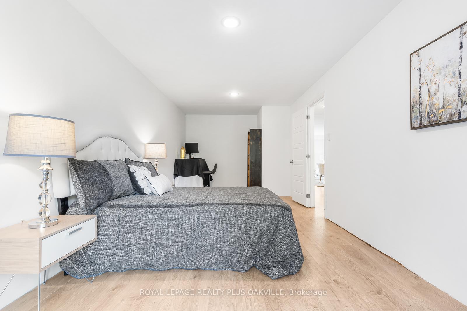 Photo 19 of 467 Anthony Drive, Oakville, Old Oakville — HOMEH