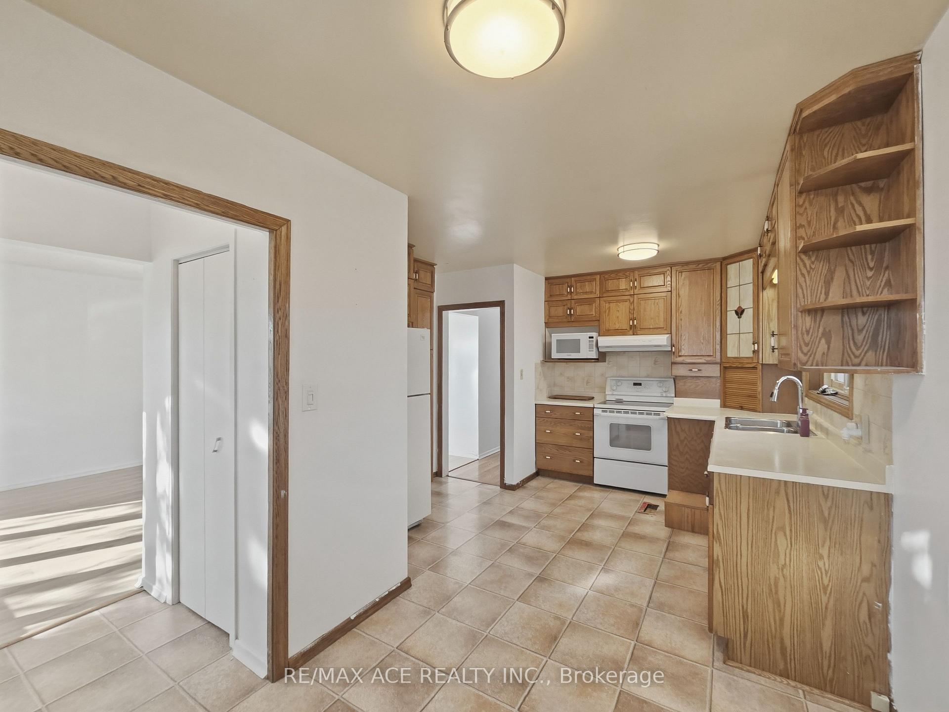 Photo 8 of 1385 Park Road S, Oshawa, Lakeview — HOMEH