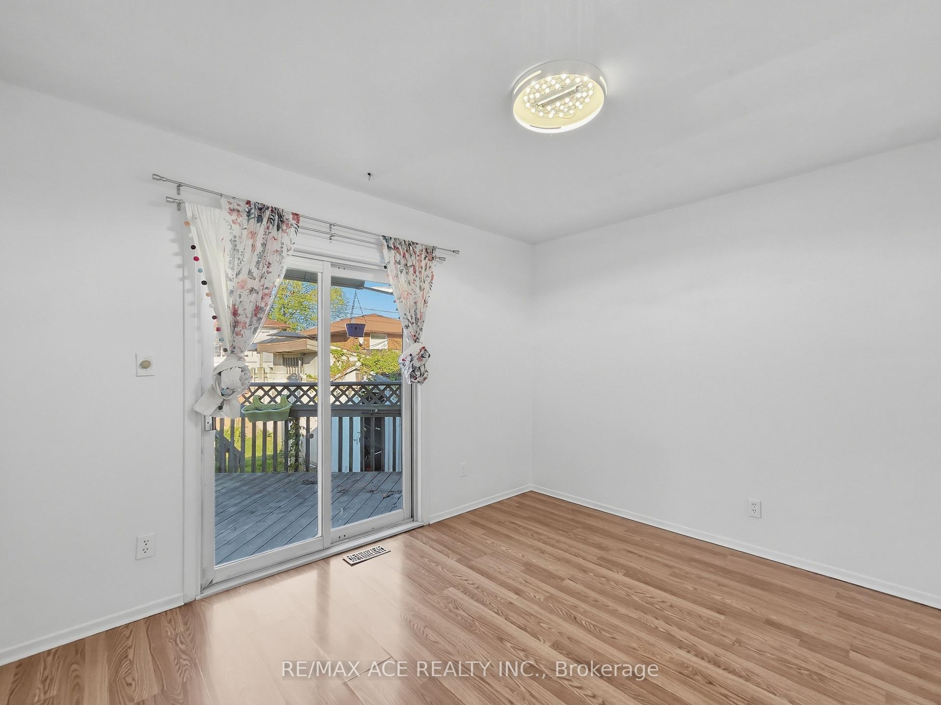 Photo 14 of 1385 Park Road S, Oshawa, Lakeview — HOMEH