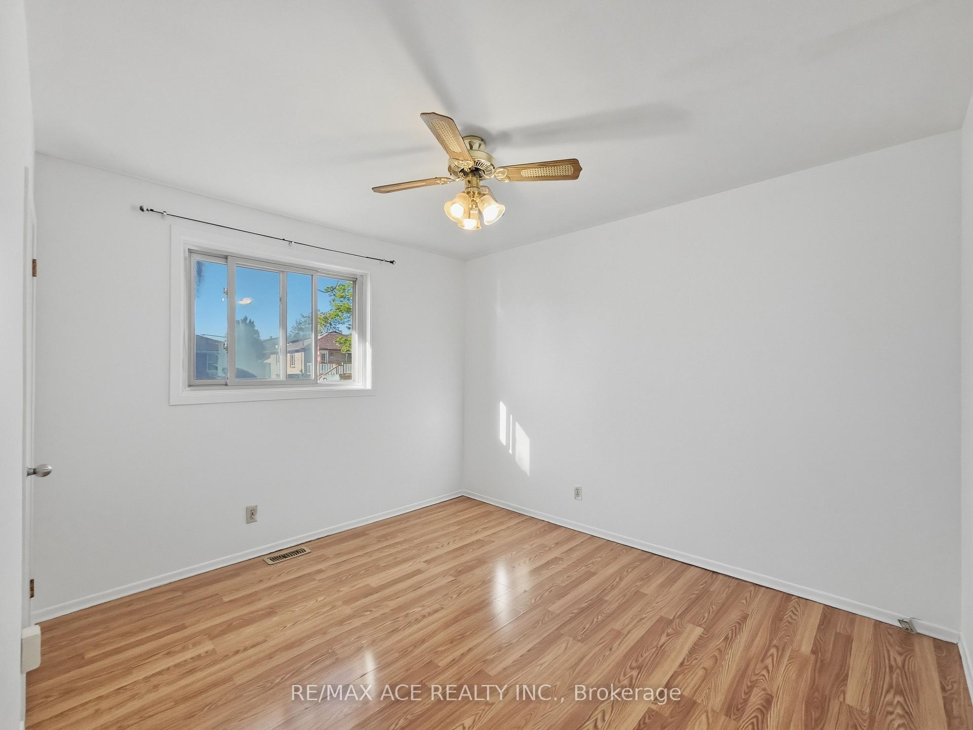 Photo 16 of 1385 Park Road S, Oshawa, Lakeview — HOMEH