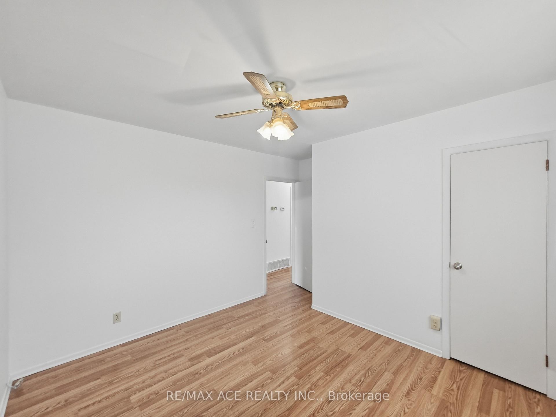 Photo 17 of 1385 Park Road S, Oshawa, Lakeview — HOMEH