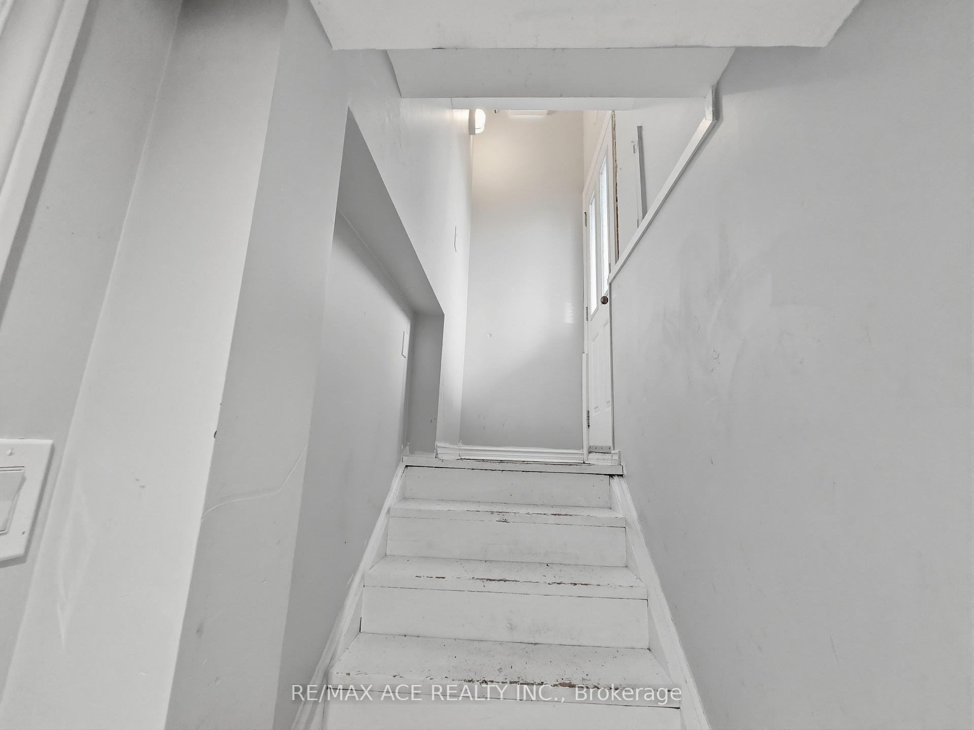 Photo 32 of 1385 Park Road S, Oshawa, Lakeview — HOMEH