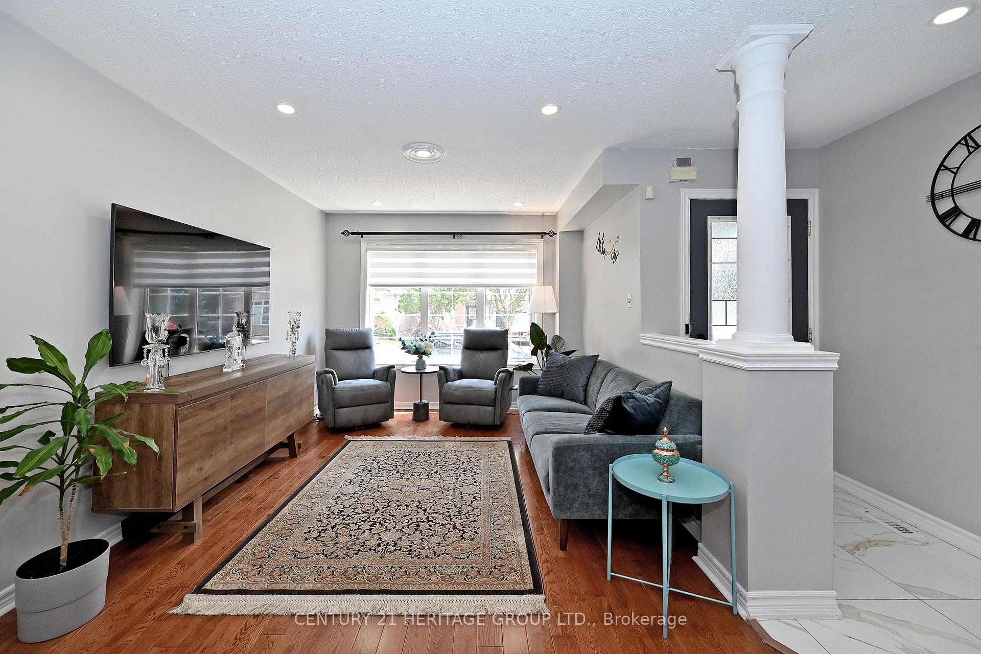 Photo 6 of 44 Equator Crescent, Vaughan, Vellore Village — HOMEH