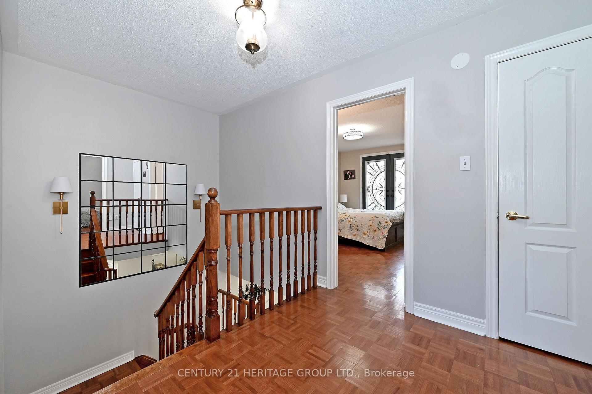 Photo 18 of 44 Equator Crescent, Vaughan, Vellore Village — HOMEH