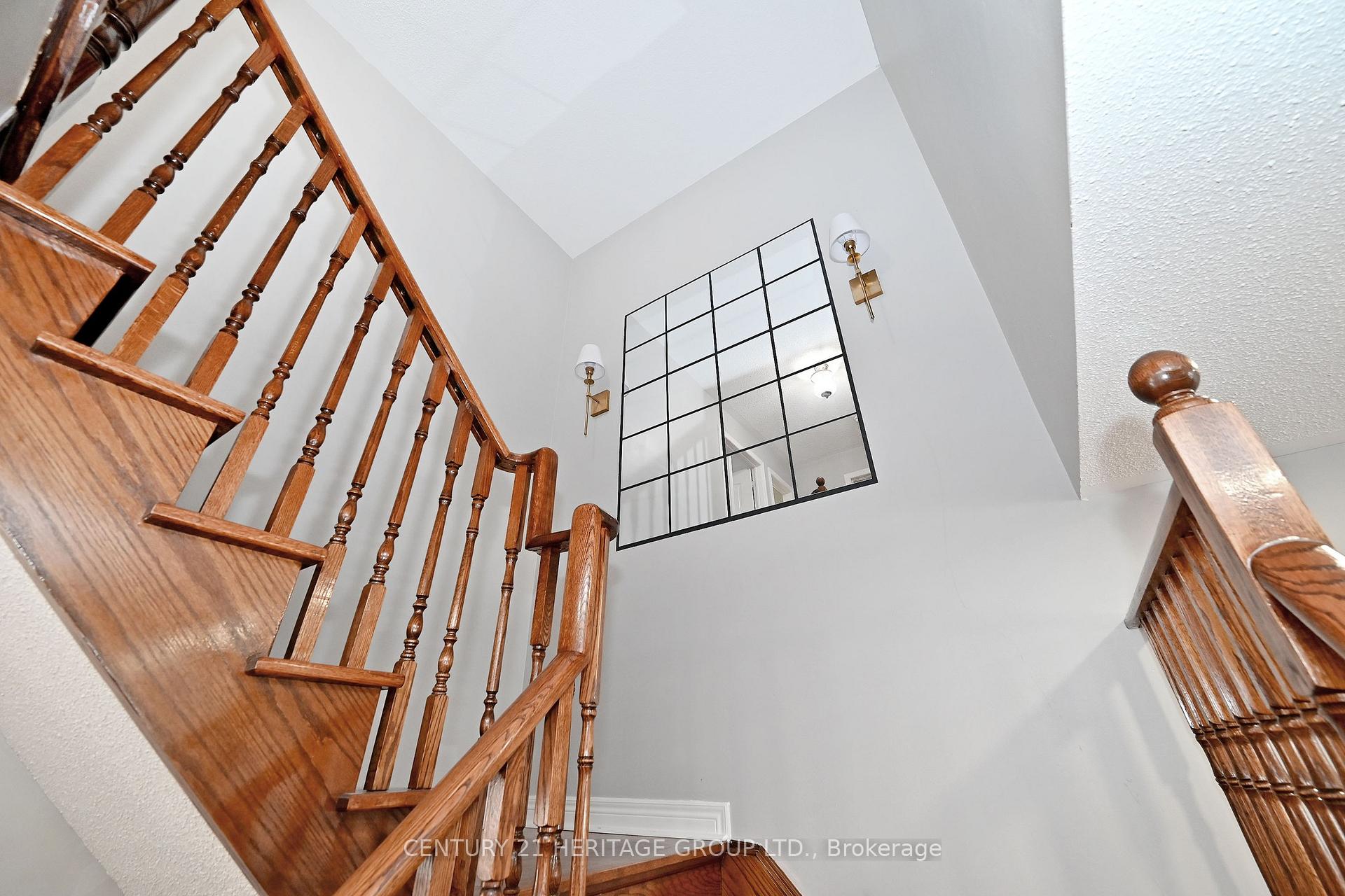 Photo 19 of 44 Equator Crescent, Vaughan, Vellore Village — HOMEH