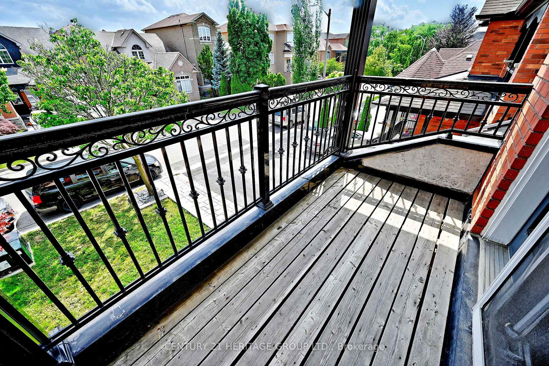 Photo 22 of 44 Equator Crescent, Vaughan, Vellore Village — HOMEH