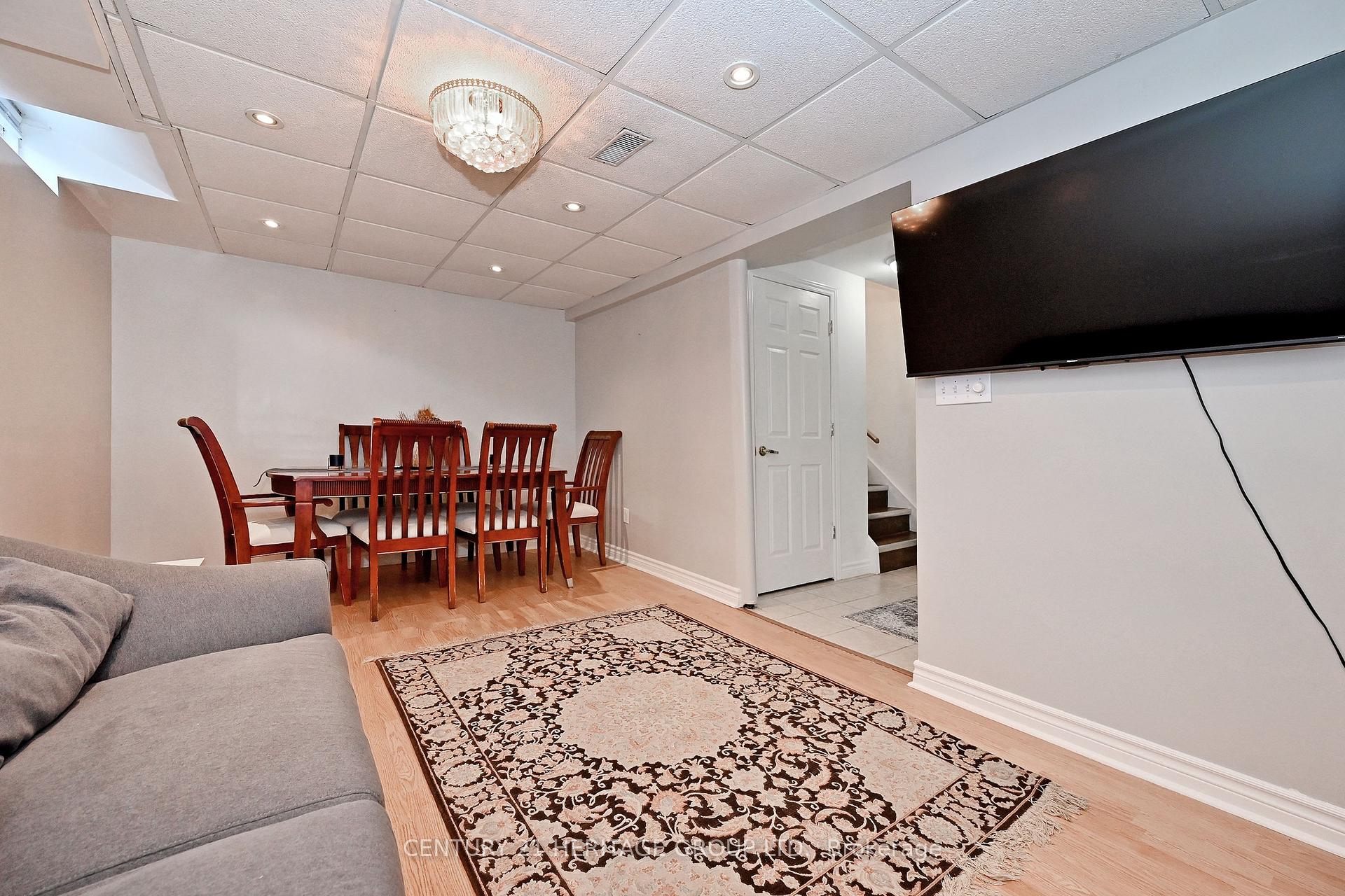 Photo 28 of 44 Equator Crescent, Vaughan, Vellore Village — HOMEH