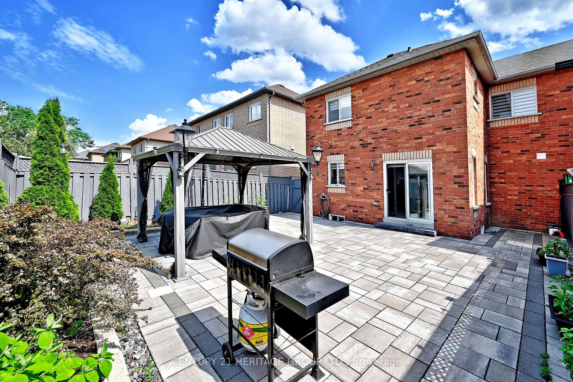 Photo 32 of 44 Equator Crescent, Vaughan, Vellore Village — HOMEH