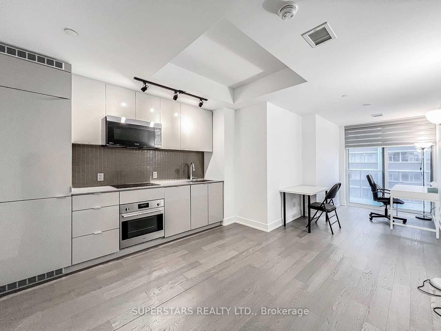Photo 1 of Unit 911, 7 Grenville Street, Toronto, Bay Street Corridor — HOMEH