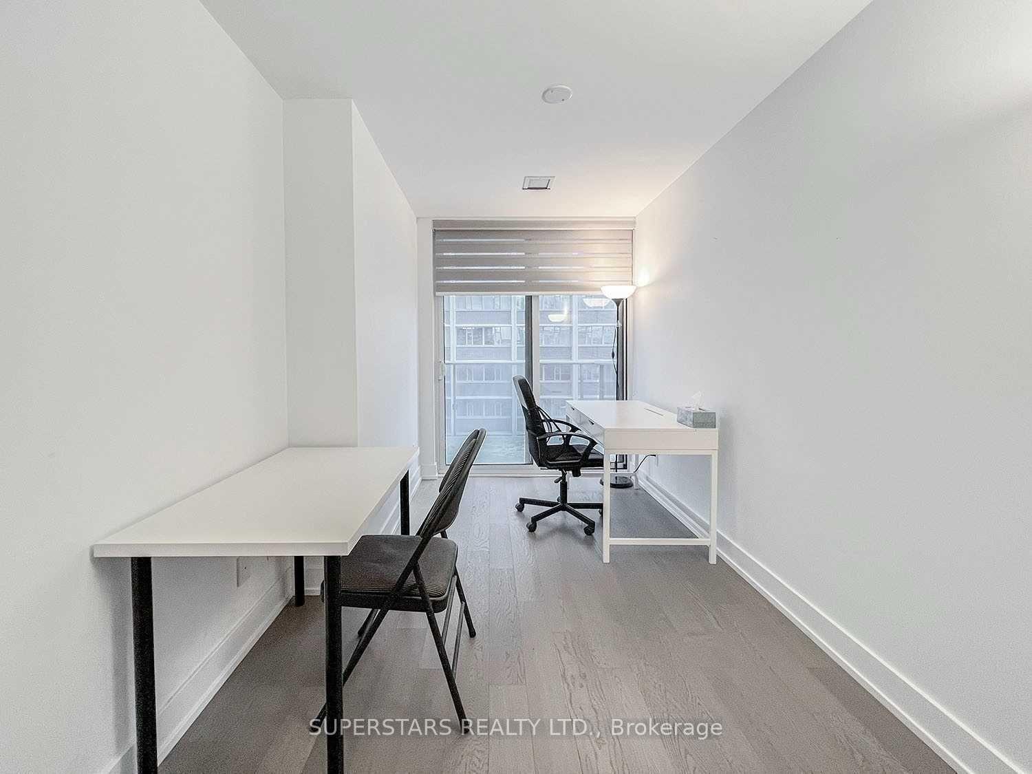 Photo 5 of Unit 911, 7 Grenville Street, Toronto, Bay Street Corridor — HOMEH