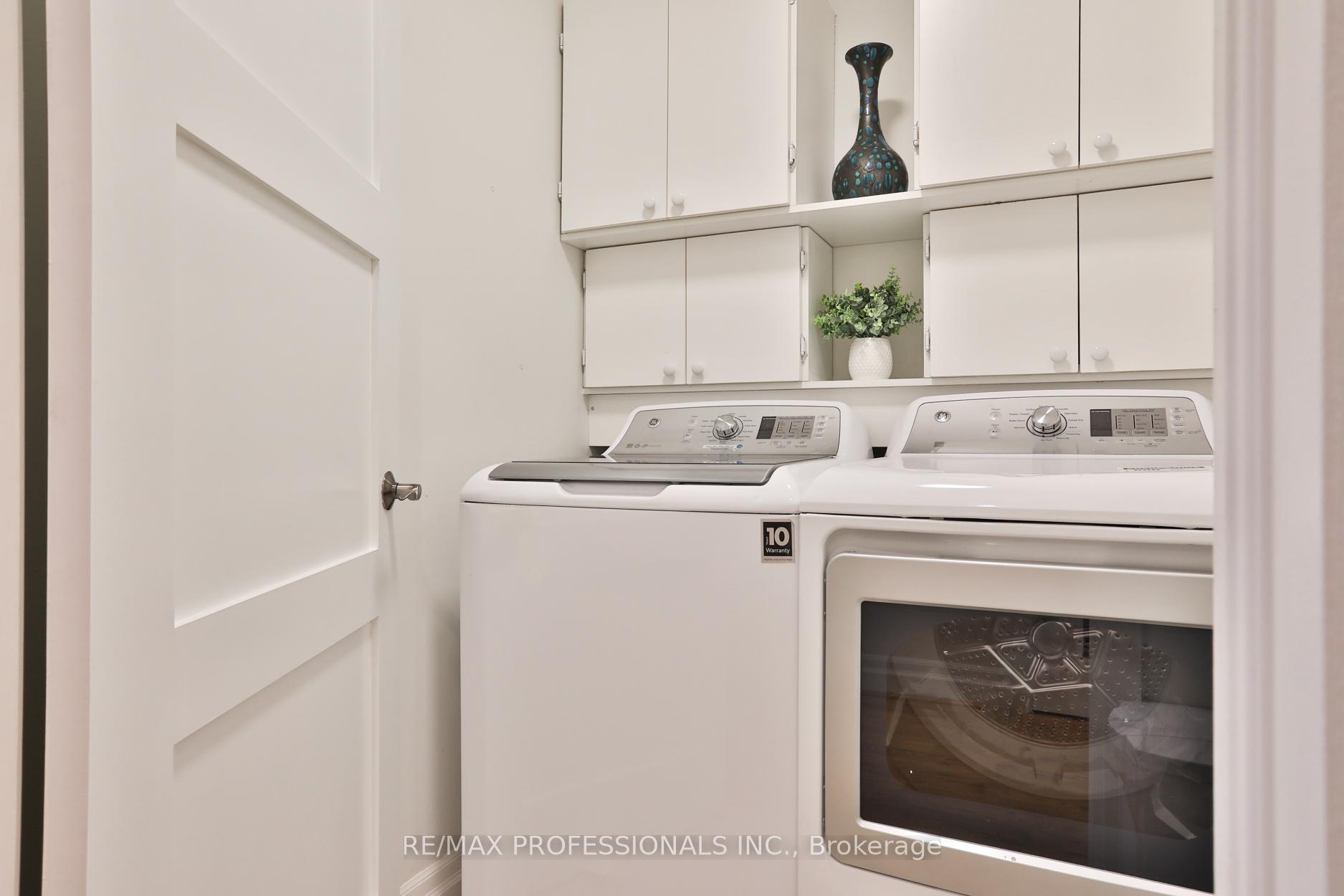 Photo 26 of 11 Cranleigh Court, Etobicoke, Edenbridge-Humber Valley — HOMEH
