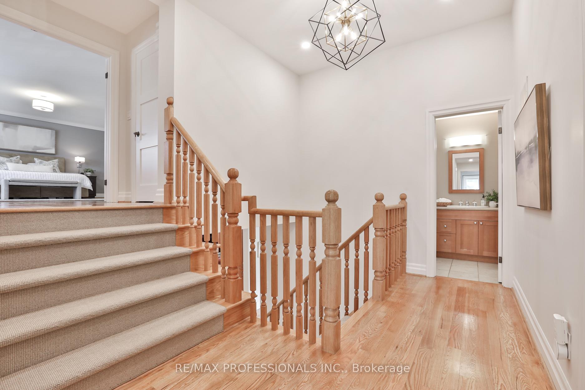 Photo 28 of 11 Cranleigh Court, Etobicoke, Edenbridge-Humber Valley — HOMEH