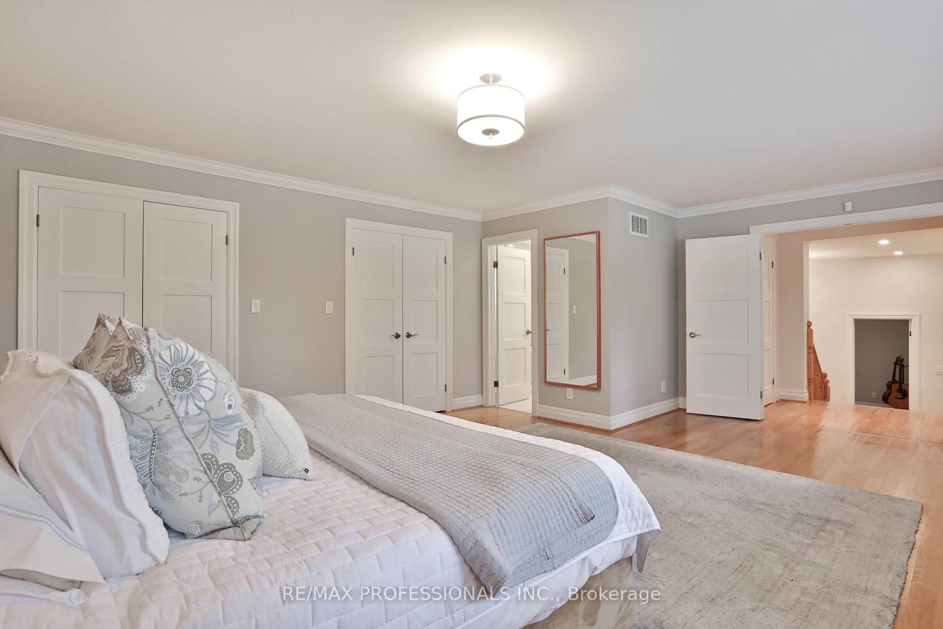 Photo 30 of 11 Cranleigh Court, Etobicoke, Edenbridge-Humber Valley — HOMEH
