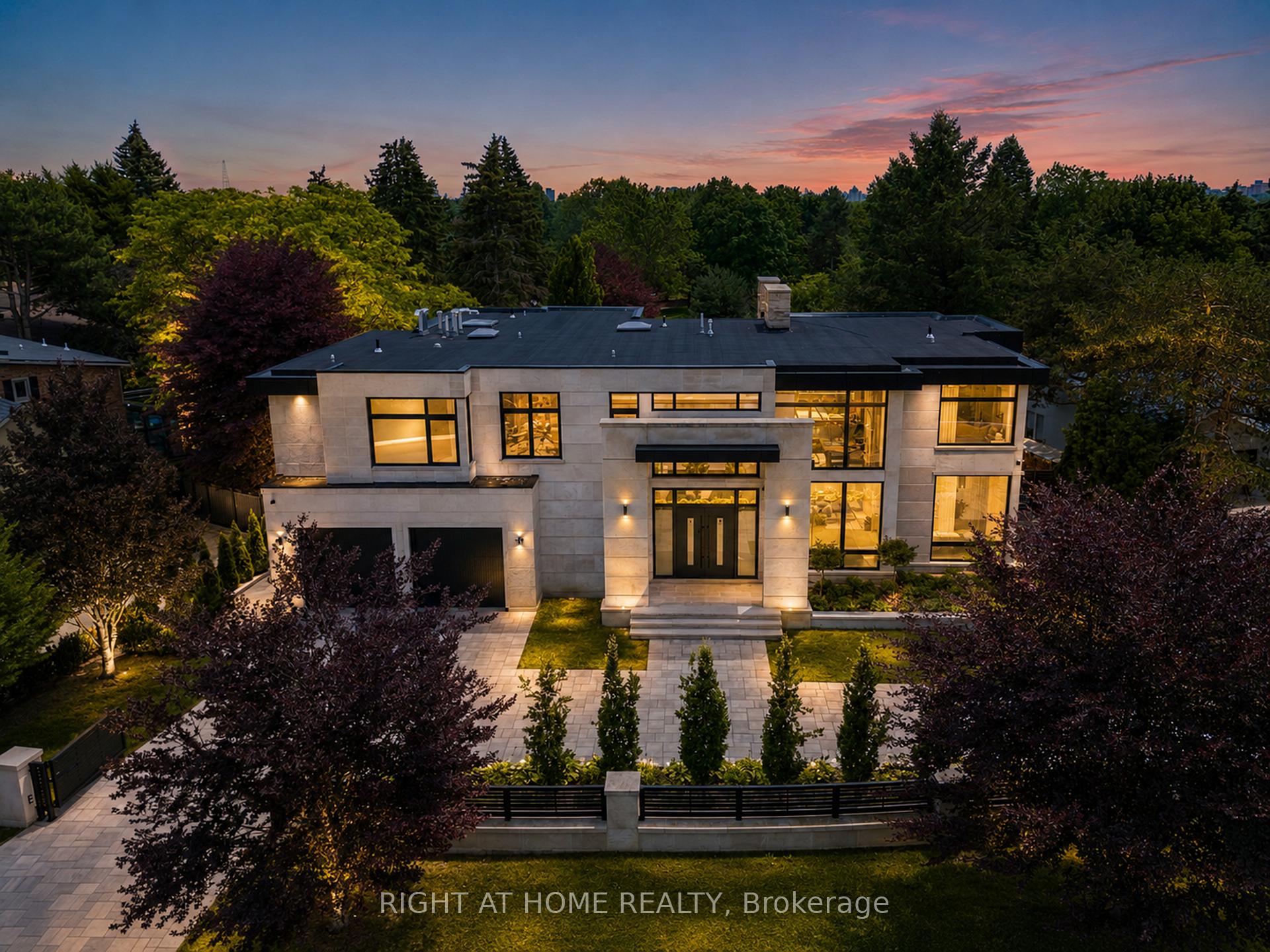 Photo 2 of 36 Fairway Heights Drive, Markham, Bayview Fairway-Bayview Country Club Estates — HOMEH