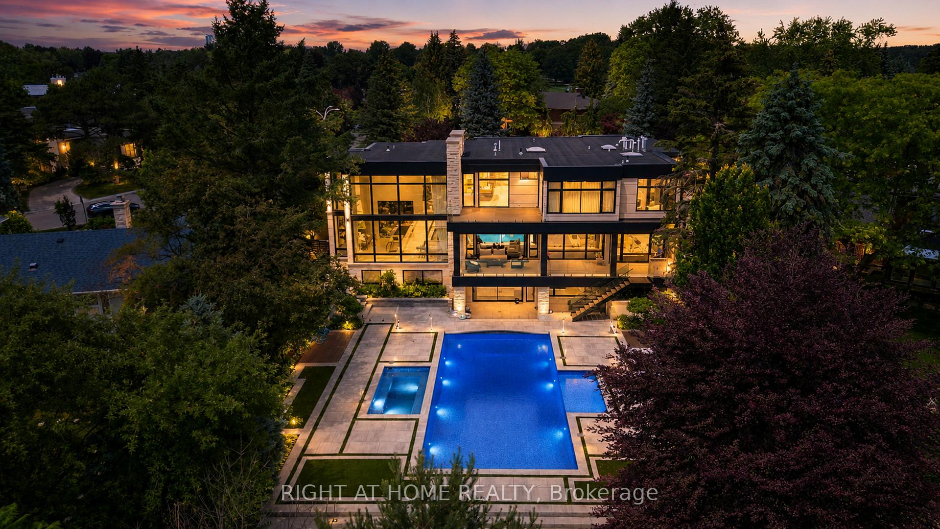 Photo 4 of 36 Fairway Heights Drive, Markham, Bayview Fairway-Bayview Country Club Estates — HOMEH