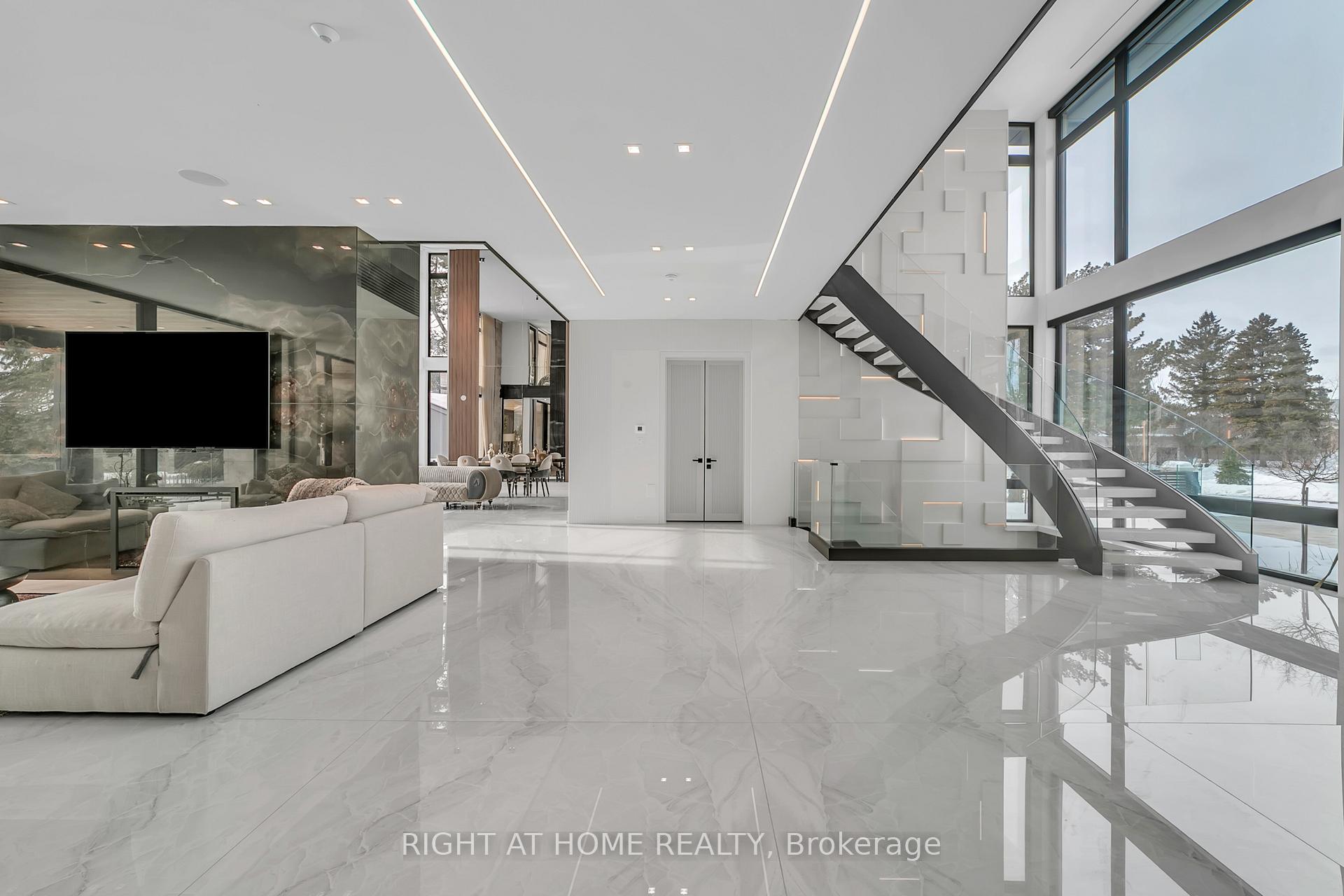 Photo 11 of 36 Fairway Heights Drive, Markham, Bayview Fairway-Bayview Country Club Estates — HOMEH
