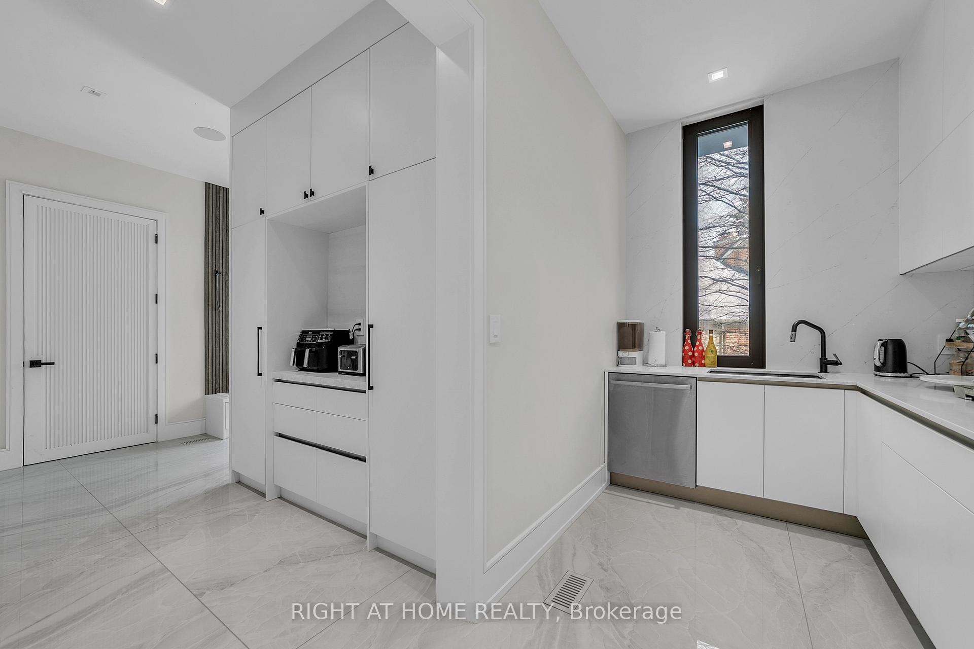 Photo 23 of 36 Fairway Heights Drive, Markham, Bayview Fairway-Bayview Country Club Estates — HOMEH