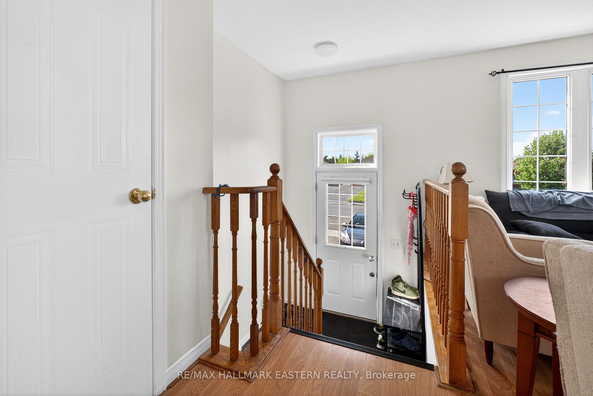 Photo 4 of 285 Towerhill Road, Peterborough, Northcrest Ward 5 — HOMEH