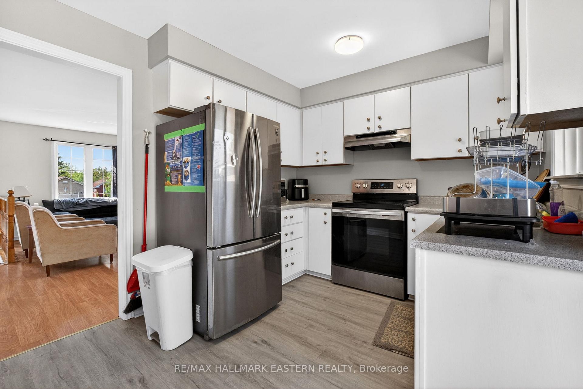 Photo 9 of 285 Towerhill Road, Peterborough, Northcrest Ward 5 — HOMEH