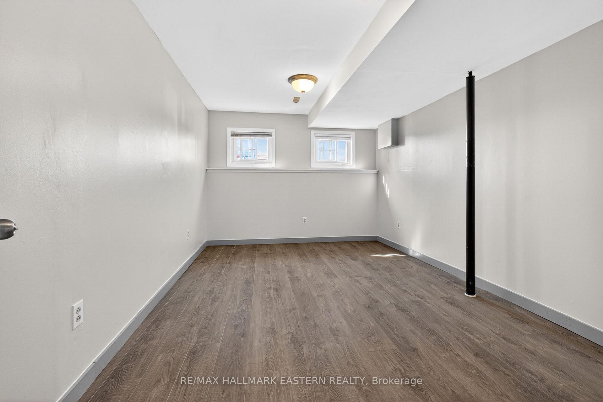 Photo 16 of 285 Towerhill Road, Peterborough, Northcrest Ward 5 — HOMEH
