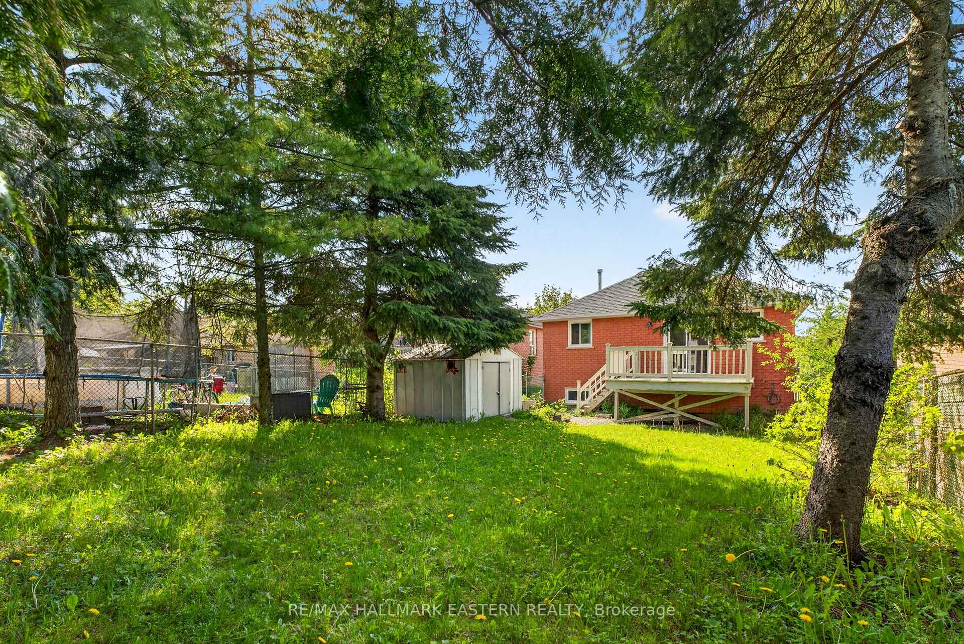Photo 25 of 285 Towerhill Road, Peterborough, Northcrest Ward 5 — HOMEH