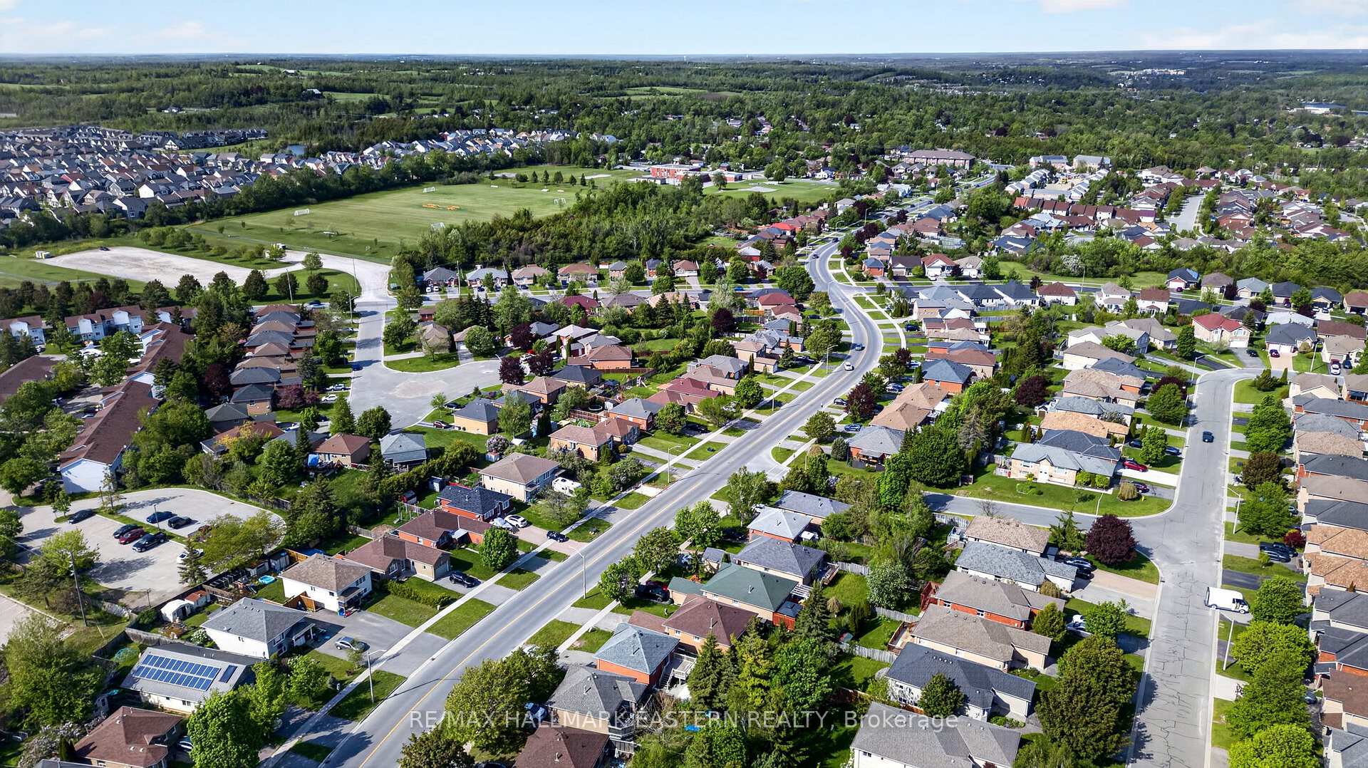 Photo 32 of 285 Towerhill Road, Peterborough, Northcrest Ward 5 — HOMEH