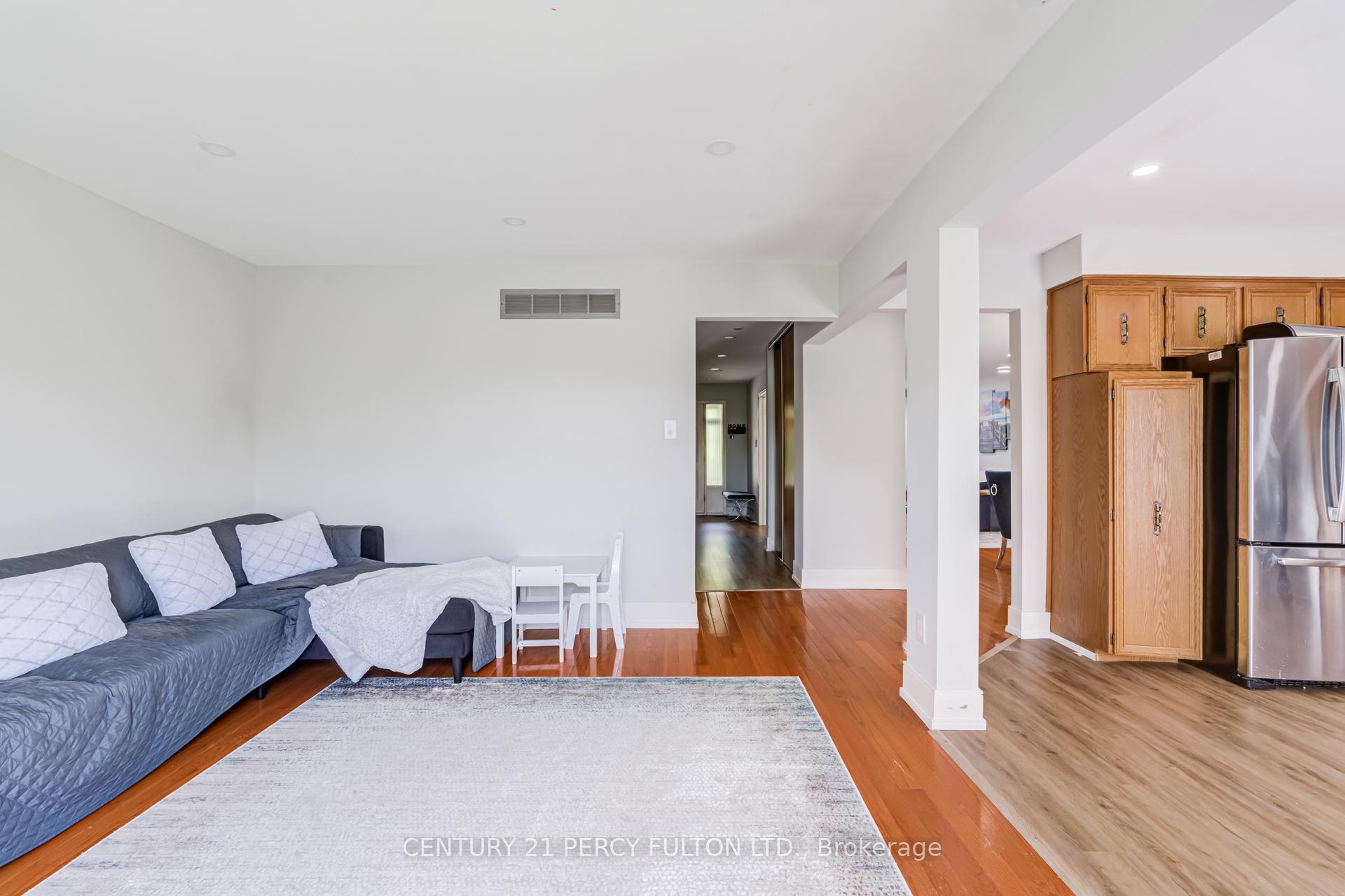 Photo 12 of 79 Huntsmill Boulevard, Scarborough, Steeles — HOMEH