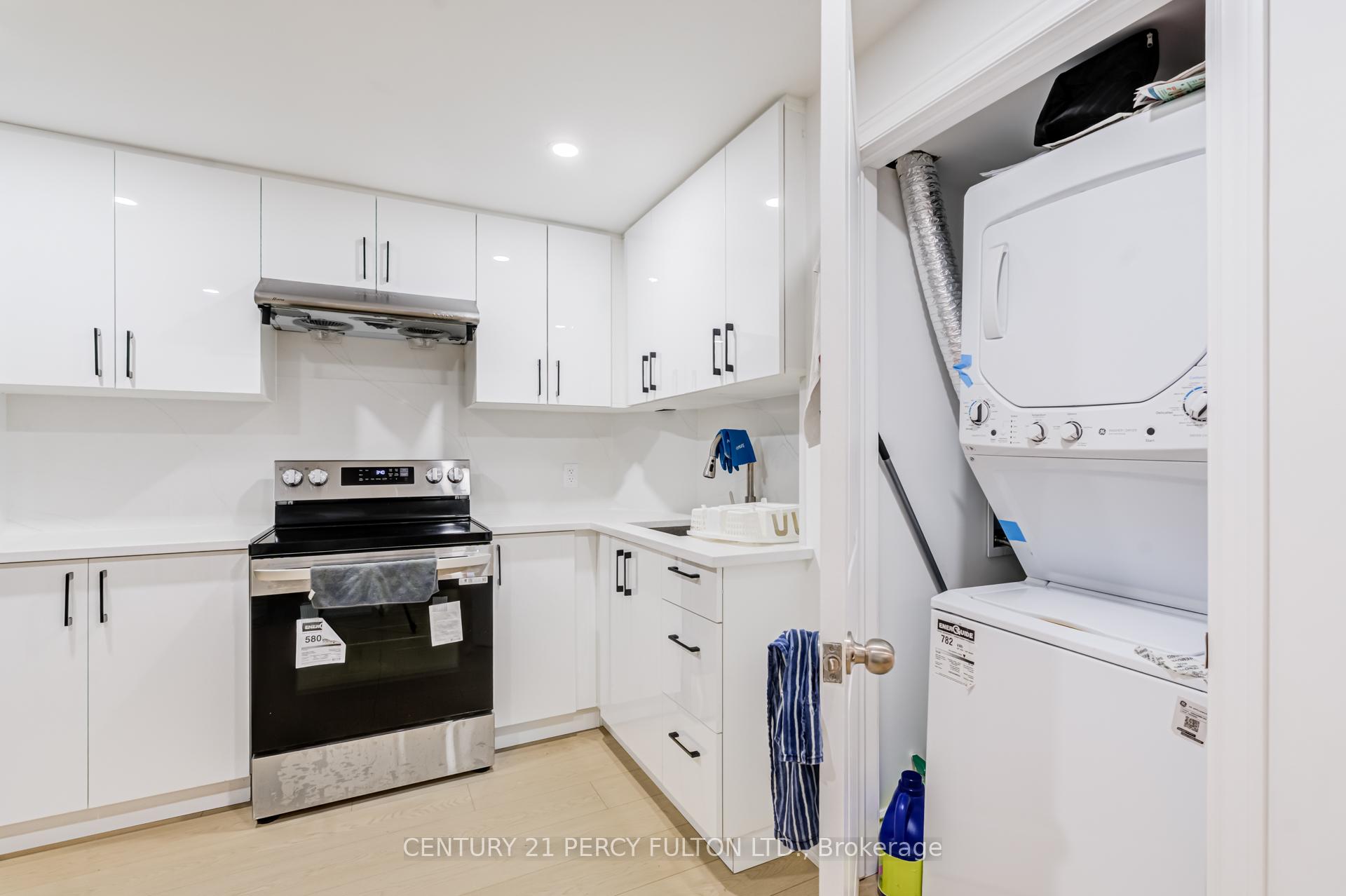 Photo 35 of 79 Huntsmill Boulevard, Scarborough, Steeles — HOMEH