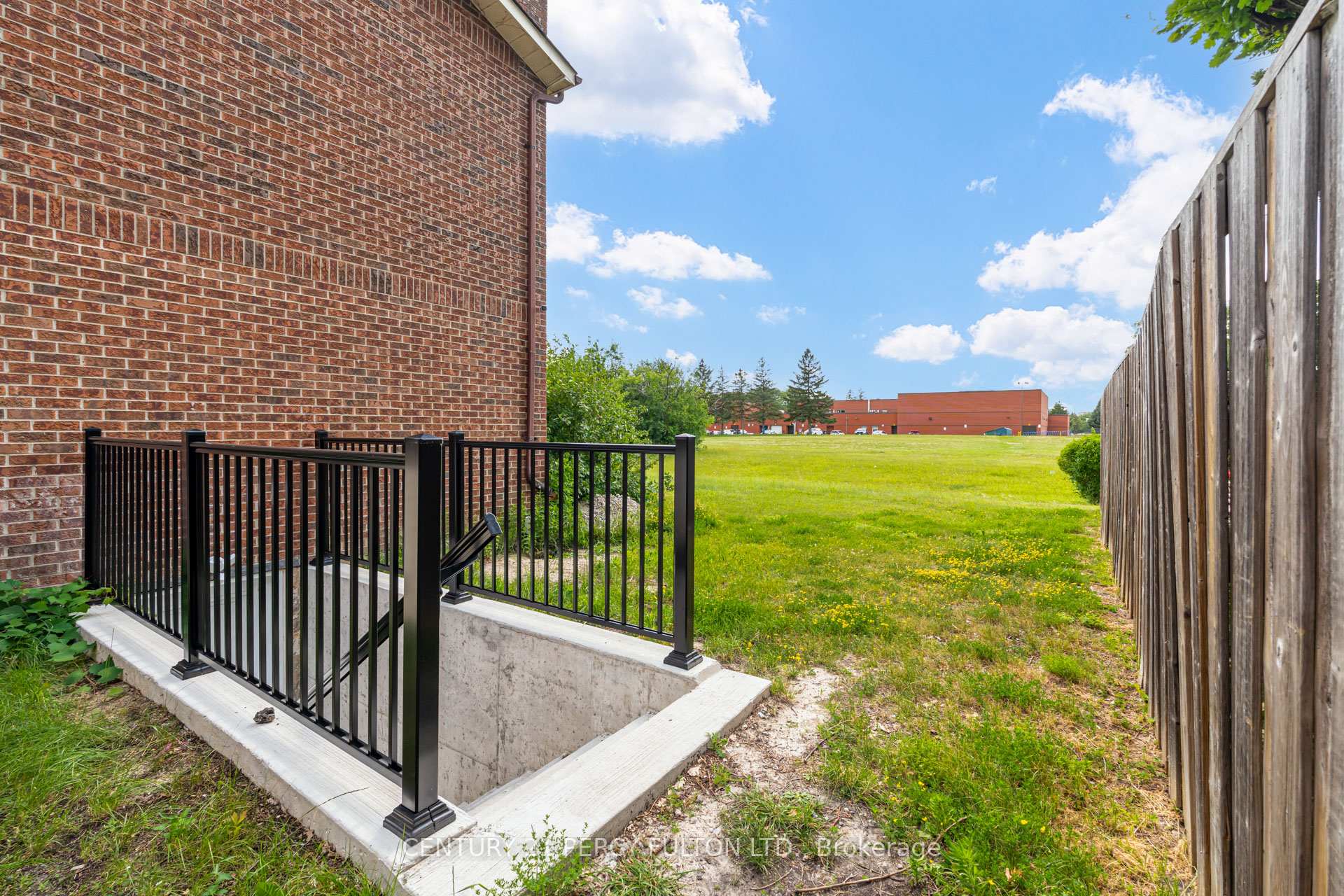 Photo 36 of 79 Huntsmill Boulevard, Scarborough, Steeles — HOMEH