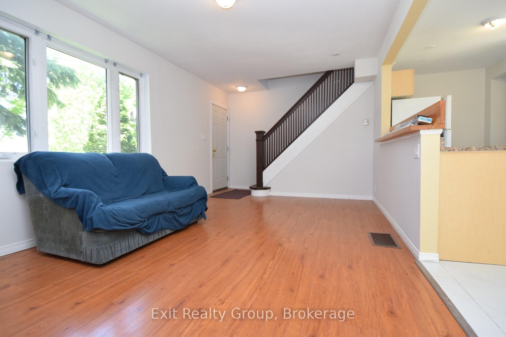 Photo 2 of 11 Flindall Street, Quinte West, Trenton Ward — HOMEH