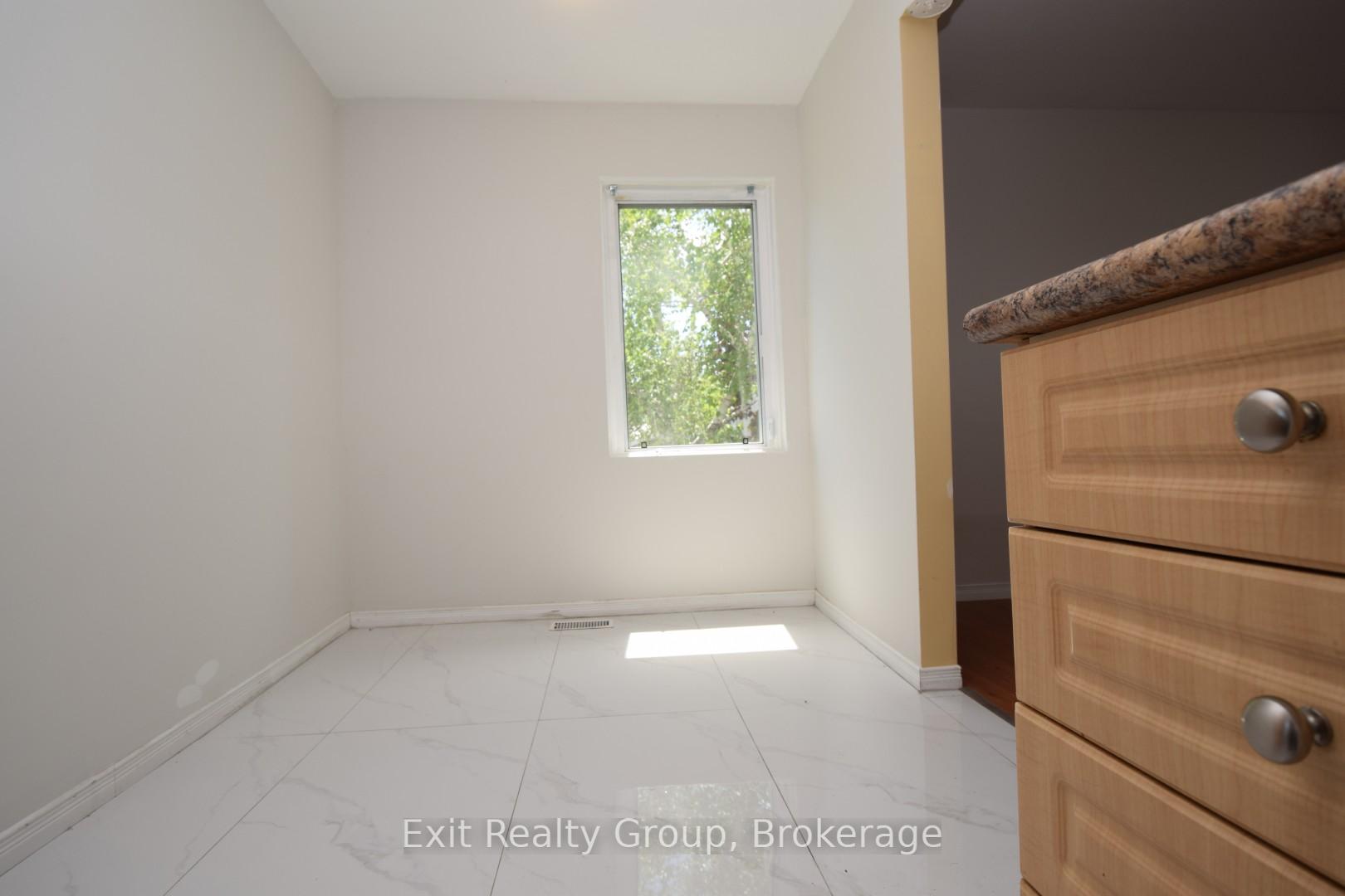 Photo 15 of 11 Flindall Street, Quinte West, Trenton Ward — HOMEH