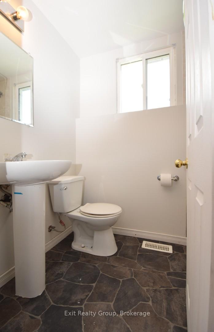 Photo 17 of 11 Flindall Street, Quinte West, Trenton Ward — HOMEH