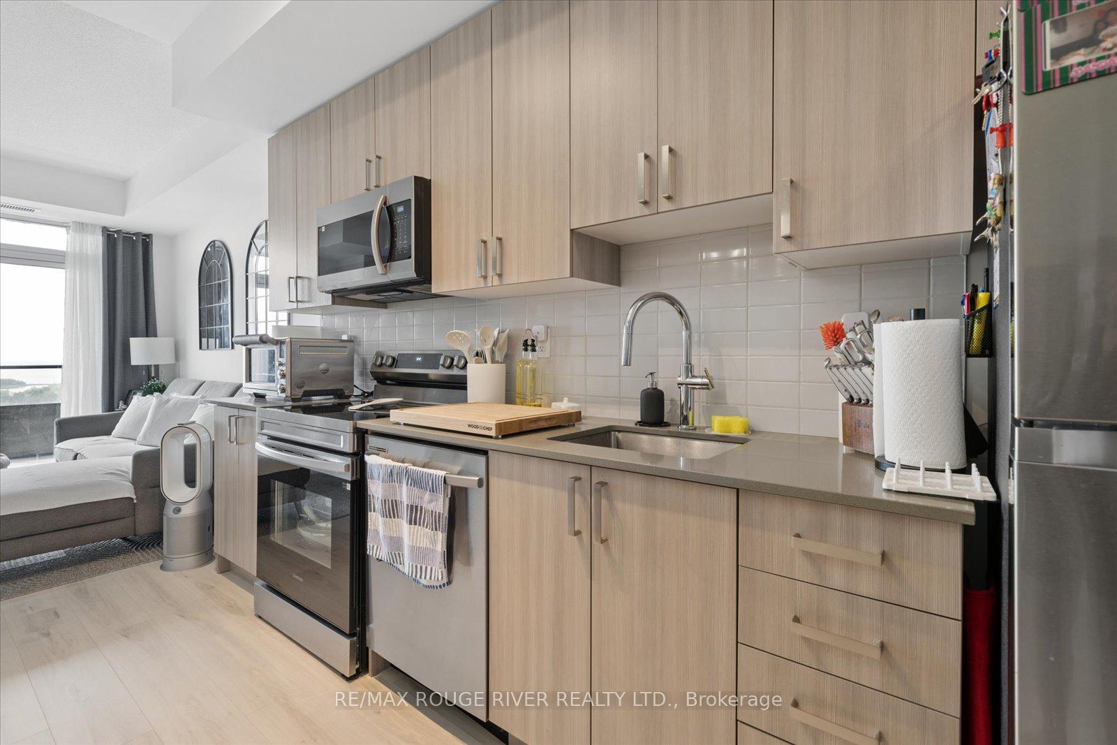 Photo 8 of Unit 2804, 1435 Celebration Drive, Pickering, Bay Ridges — HOMEH