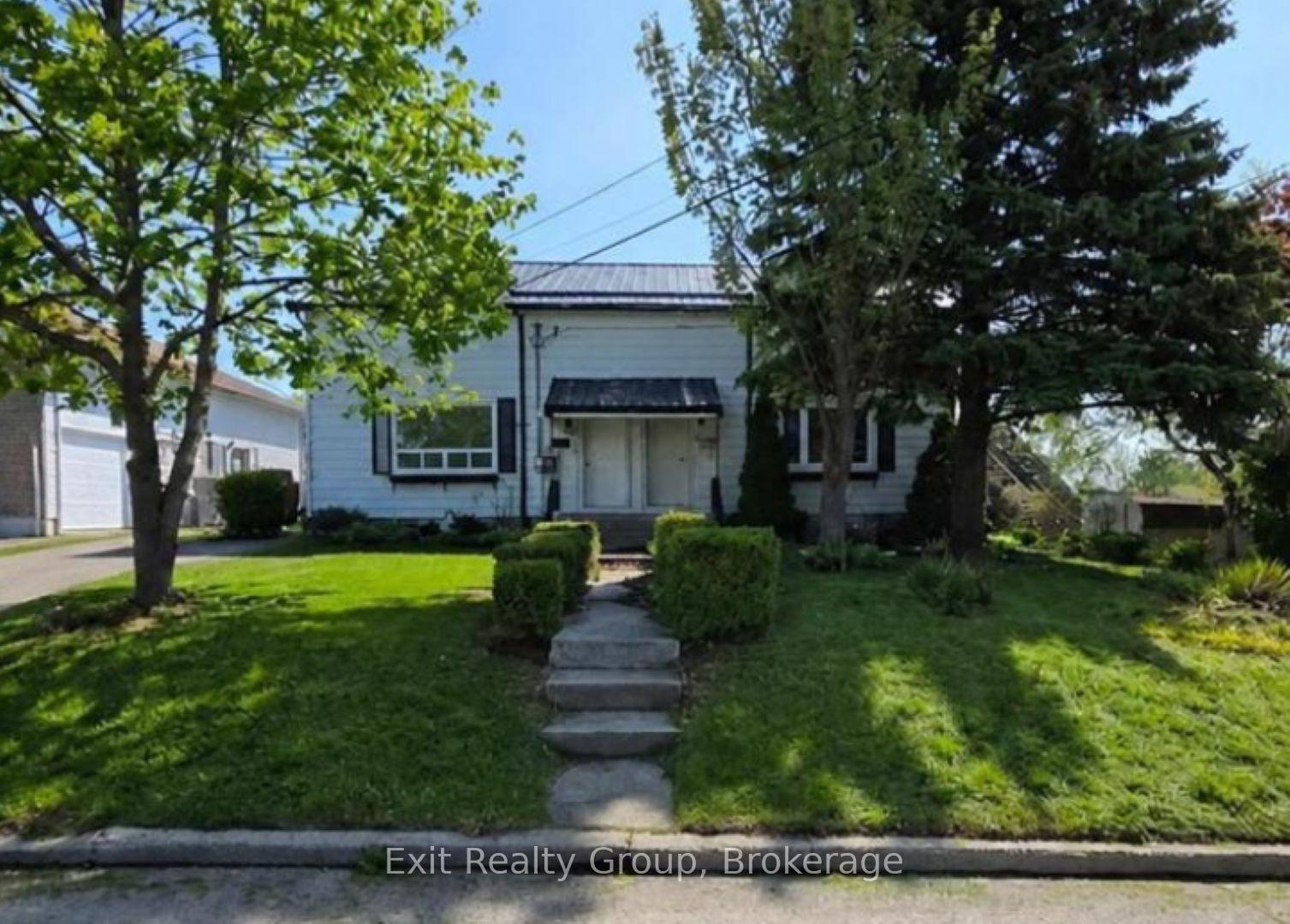 Photo 1 of 13 Flindall Street, Quinte West, Trenton Ward — HOMEH