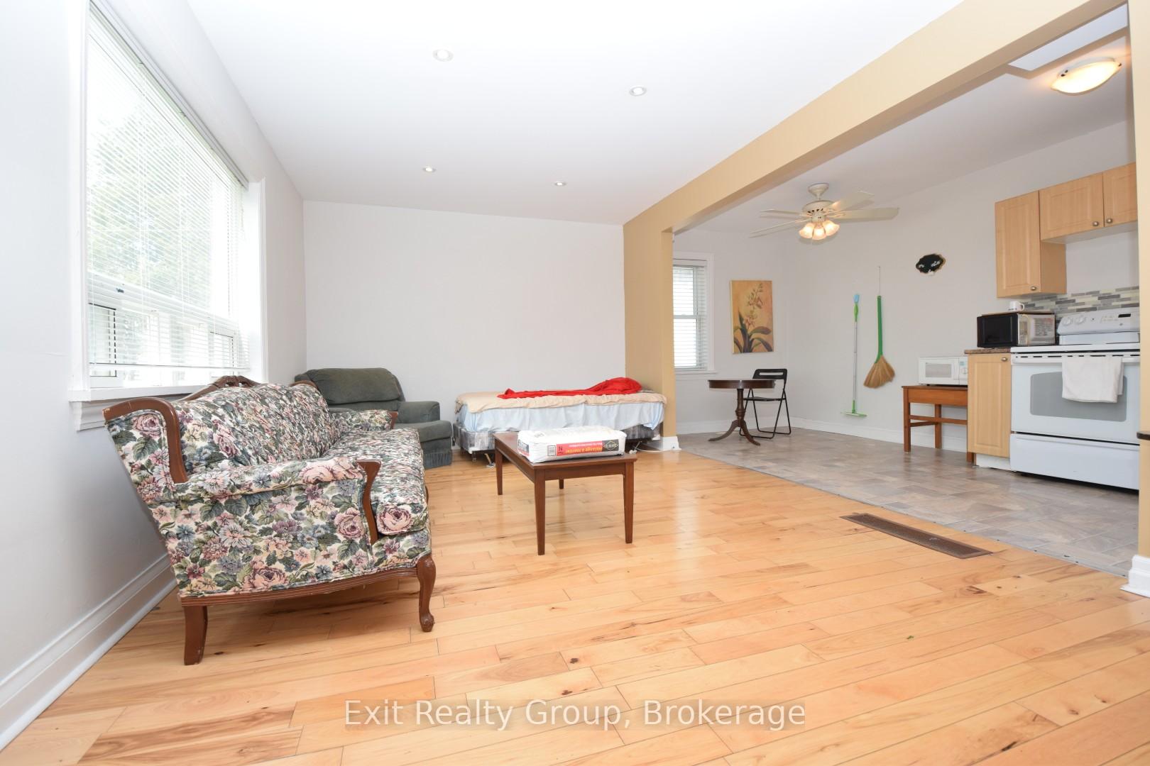 Photo 4 of 13 Flindall Street, Quinte West, Trenton Ward — HOMEH
