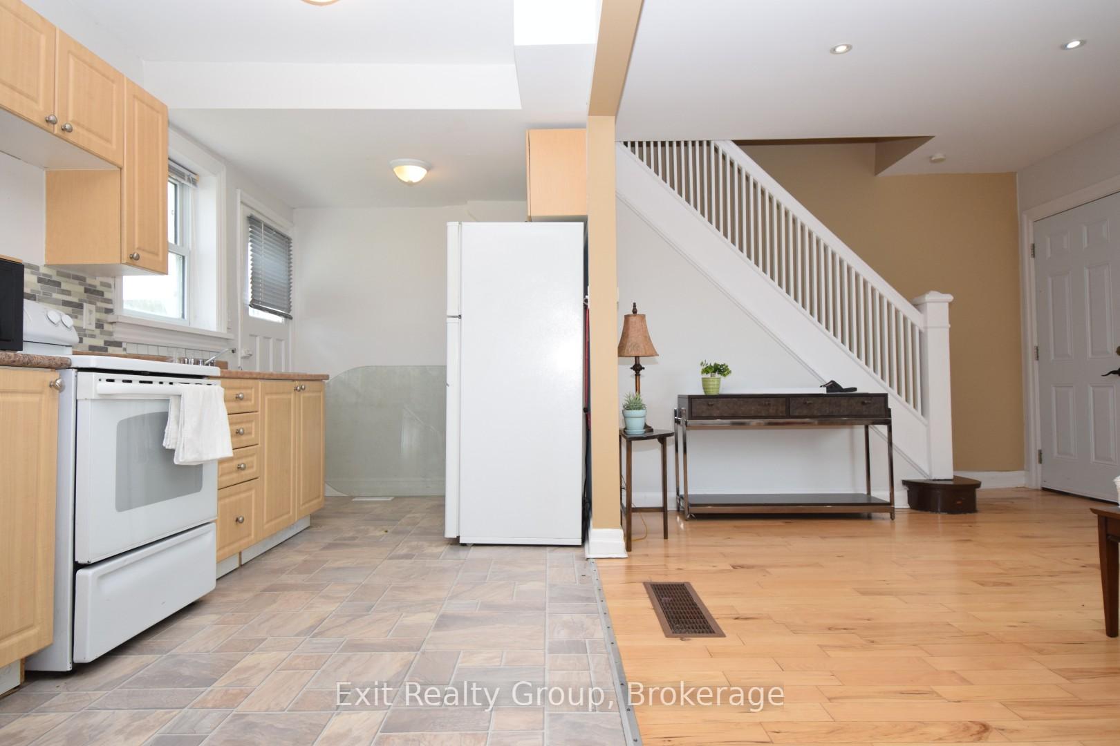 Photo 6 of 13 Flindall Street, Quinte West, Trenton Ward — HOMEH