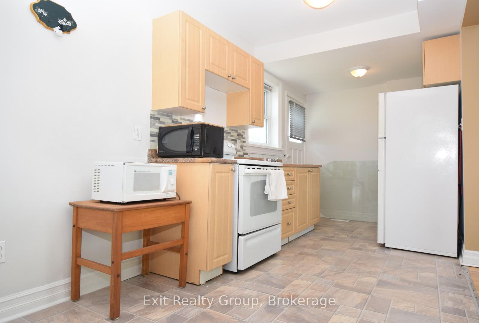 Photo 8 of 13 Flindall Street, Quinte West, Trenton Ward — HOMEH