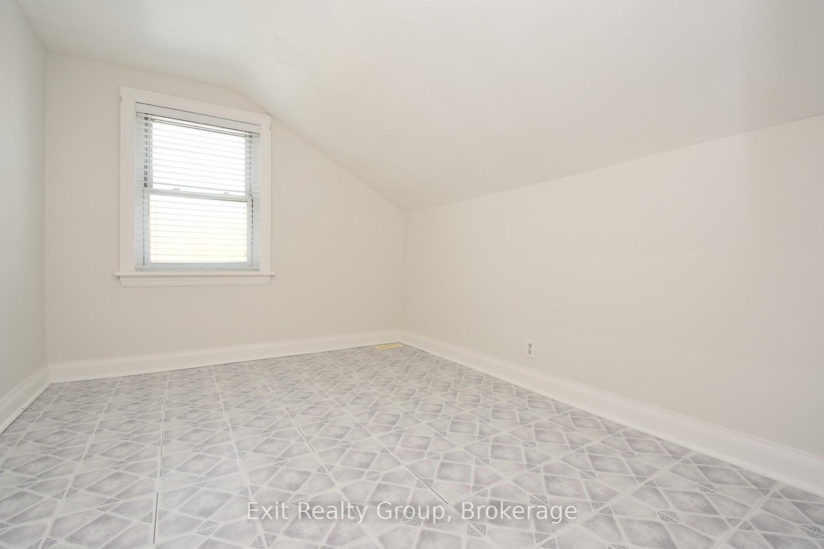 Photo 15 of 13 Flindall Street, Quinte West, Trenton Ward — HOMEH