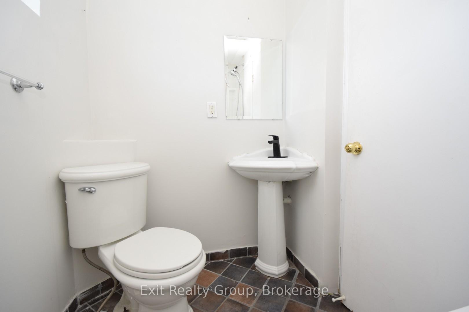 Photo 17 of 13 Flindall Street, Quinte West, Trenton Ward — HOMEH