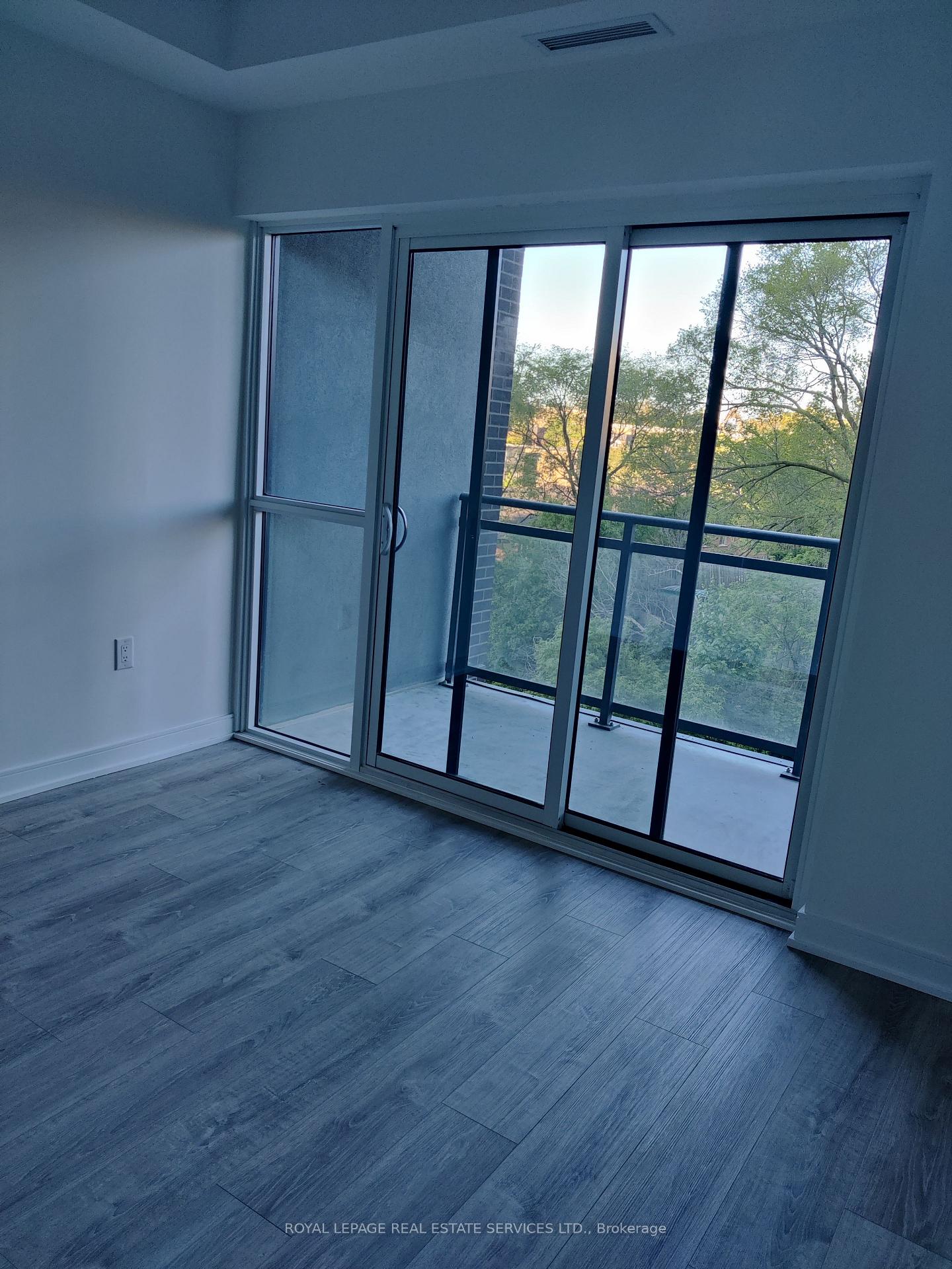 Photo 5 of Unit 607, 25 Neighbourhood Lane, Etobicoke, Stonegate-Queensway — HOMEH