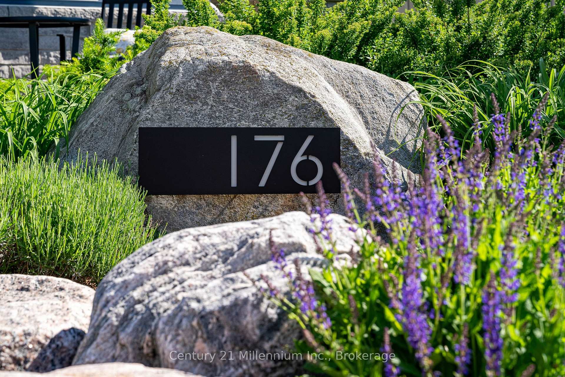 Photo 3 of 176 Cobble Beach Drive, Georgian Bluffs — HOMEH