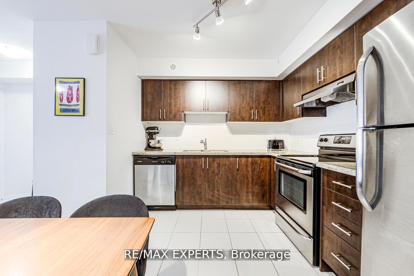 Photo 18 of Unit C03, 26 Bruce Street, Vaughan, East Woodbridge — HOMEH