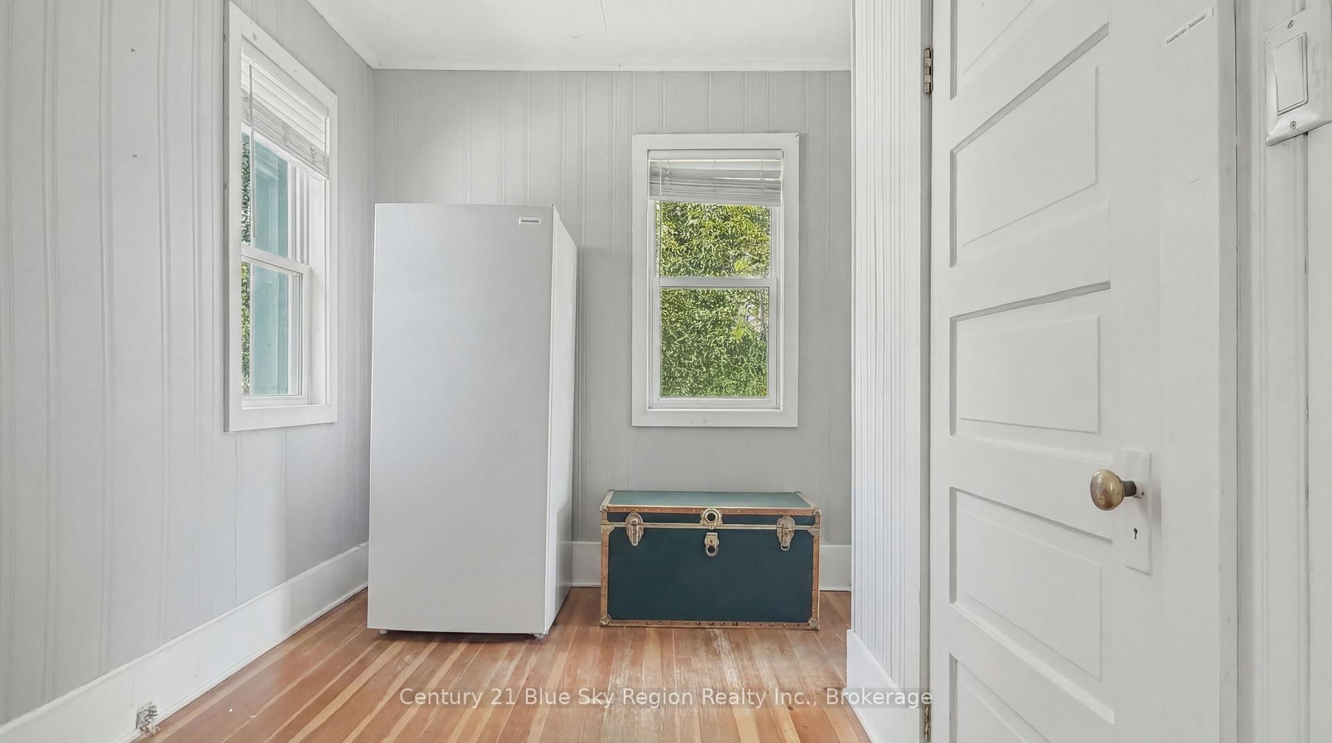 Photo 6 of 126 Third Avenue E, North Bay, Central — HOMEH