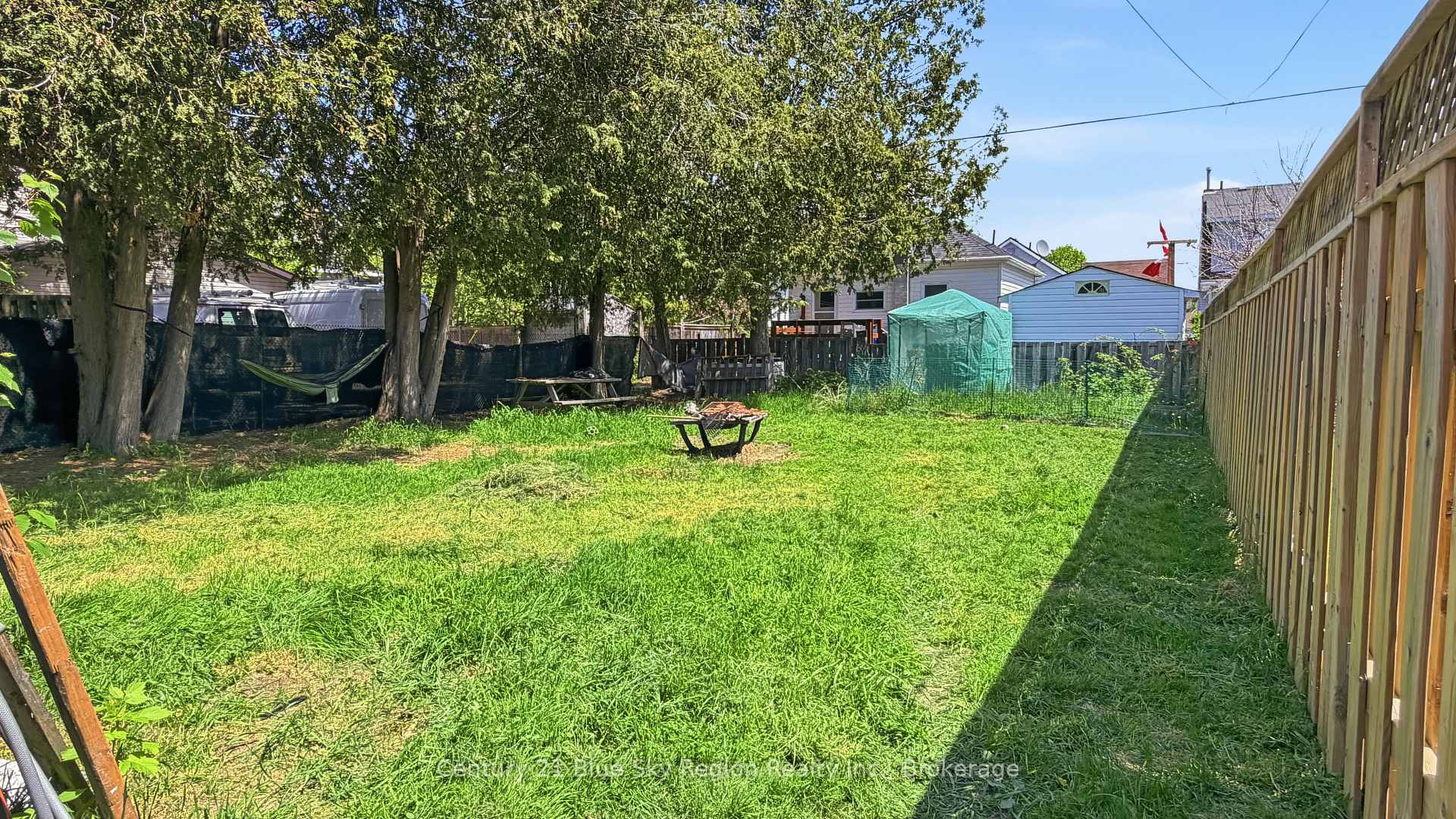 Photo 15 of 126 Third Avenue E, North Bay, Central — HOMEH