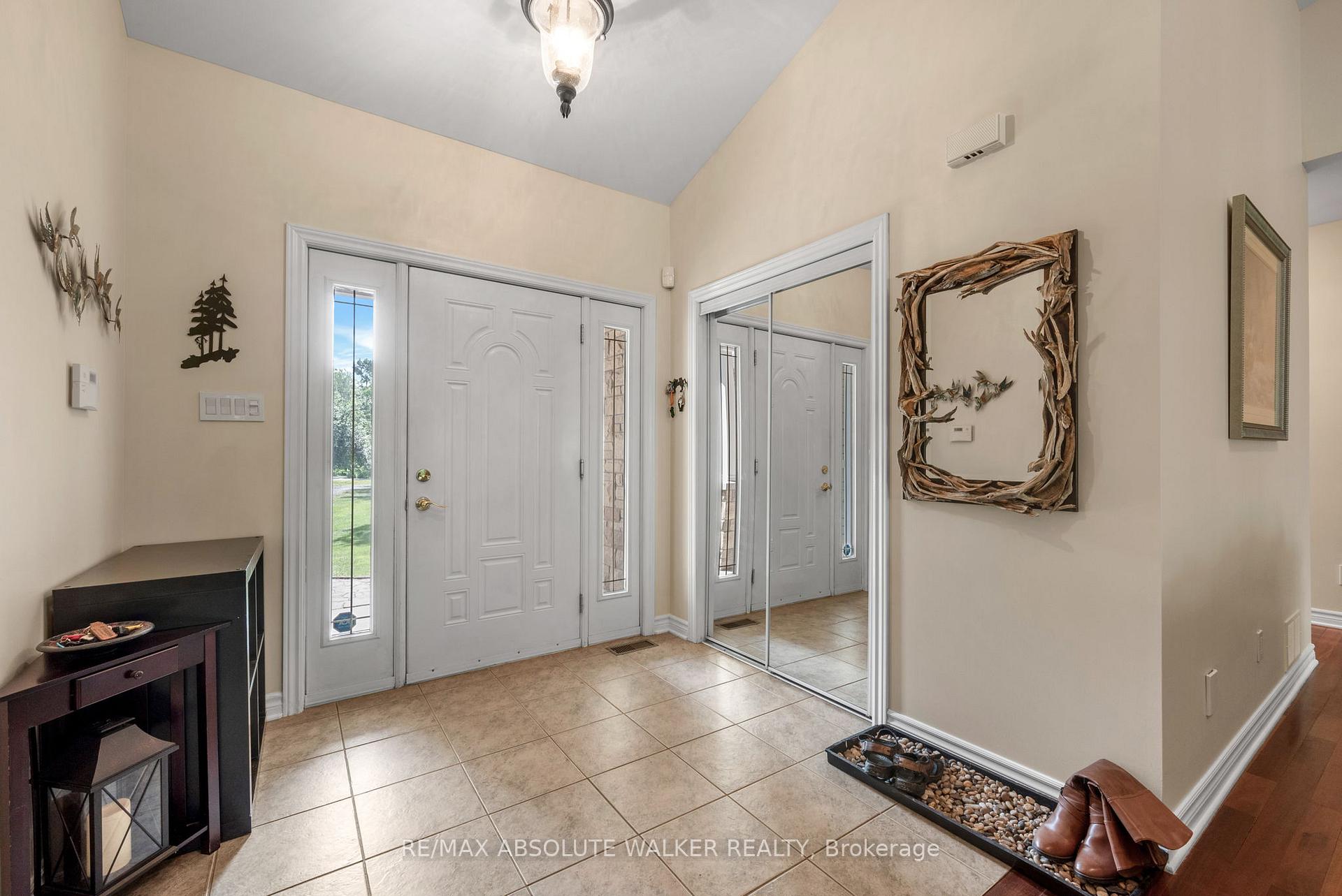 Photo 3 of 114 Hardwood Drive, Ottawa, Fitzroy Ward (South East) — HOMEH