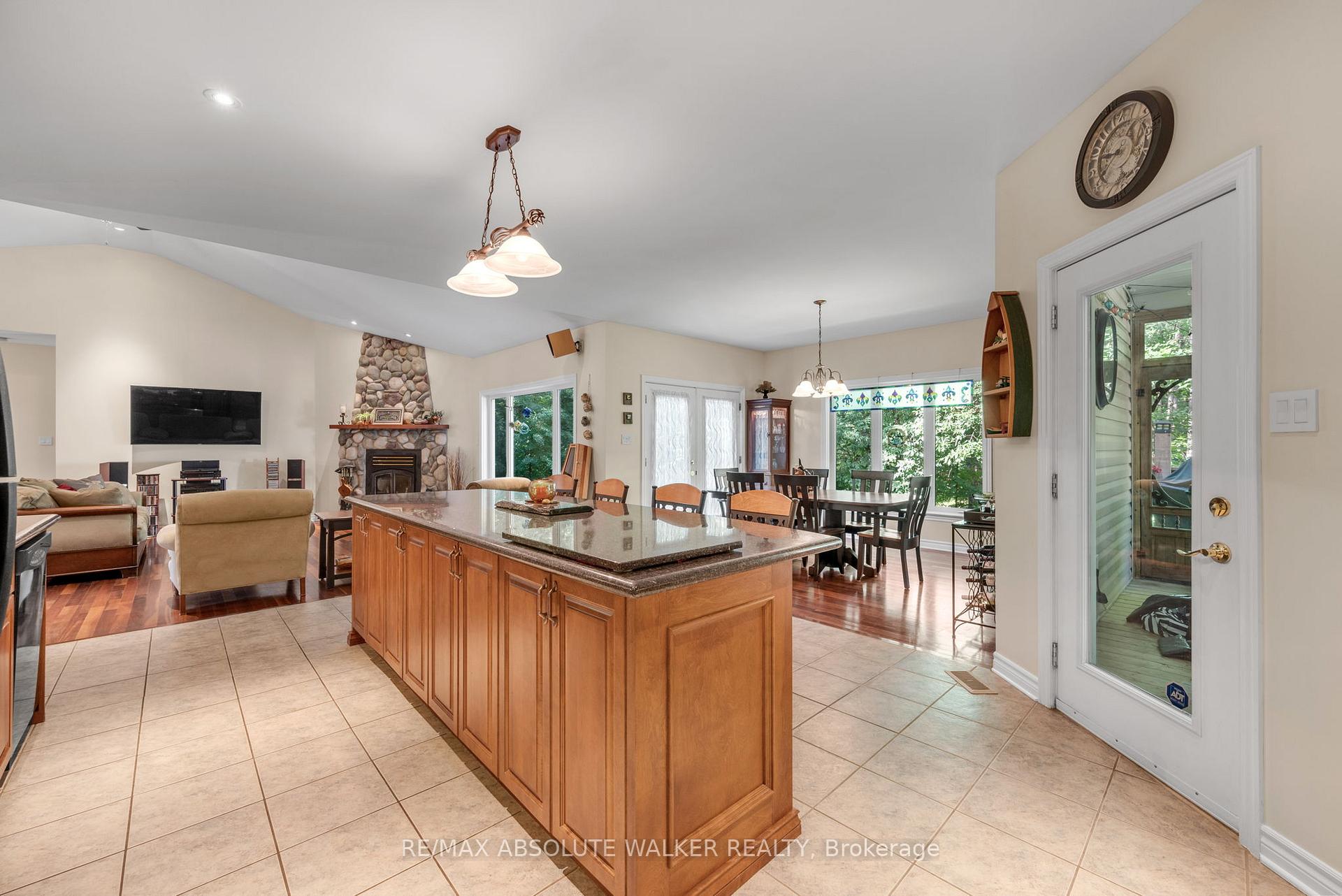 Photo 9 of 114 Hardwood Drive, Ottawa, Fitzroy Ward (South East) — HOMEH